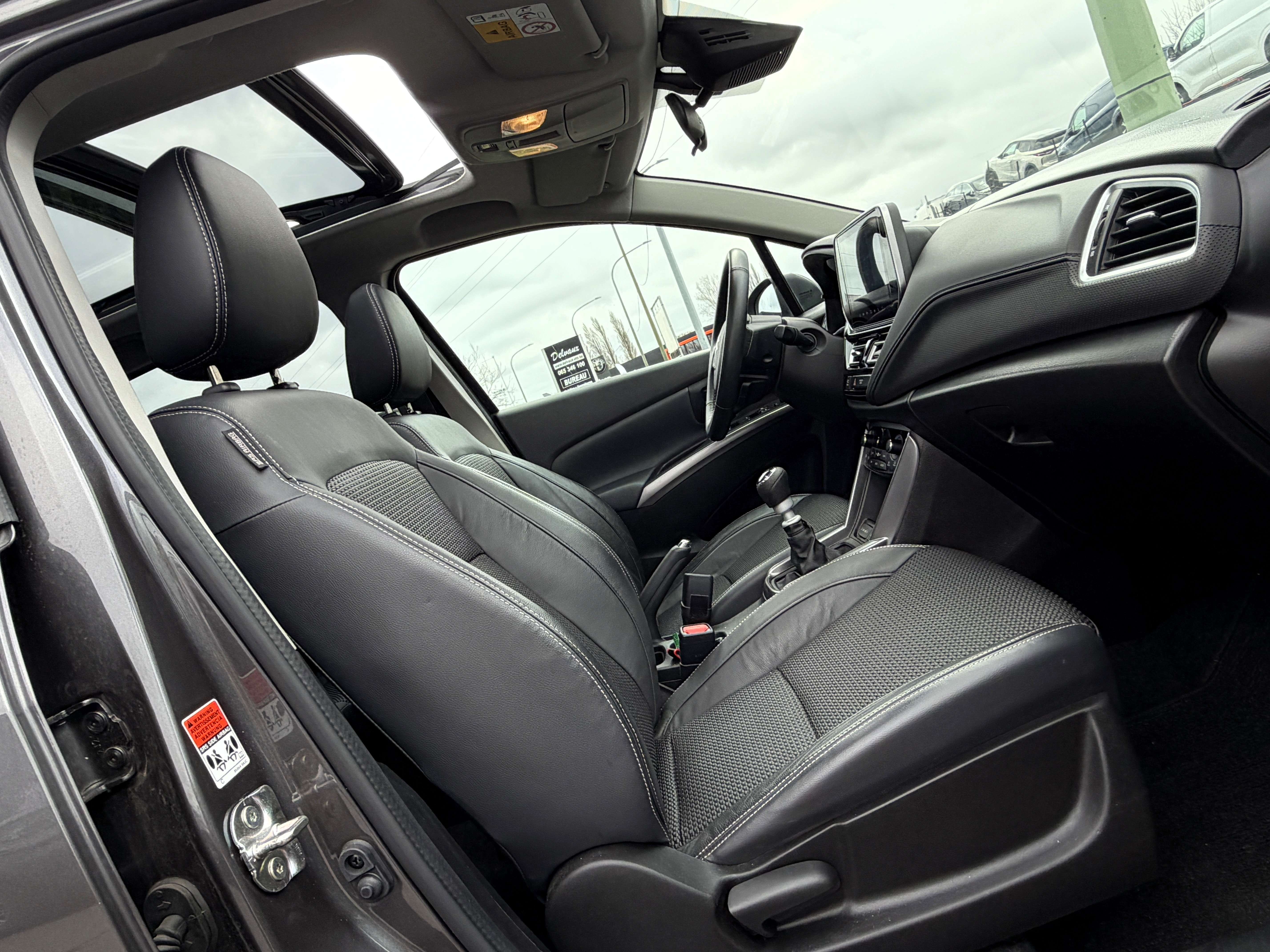 Suzuki SX4 S-Cross MHEV GLX NAVI/KEYLESS/PANO/CAMERA/LED/CARPLAY/FULL