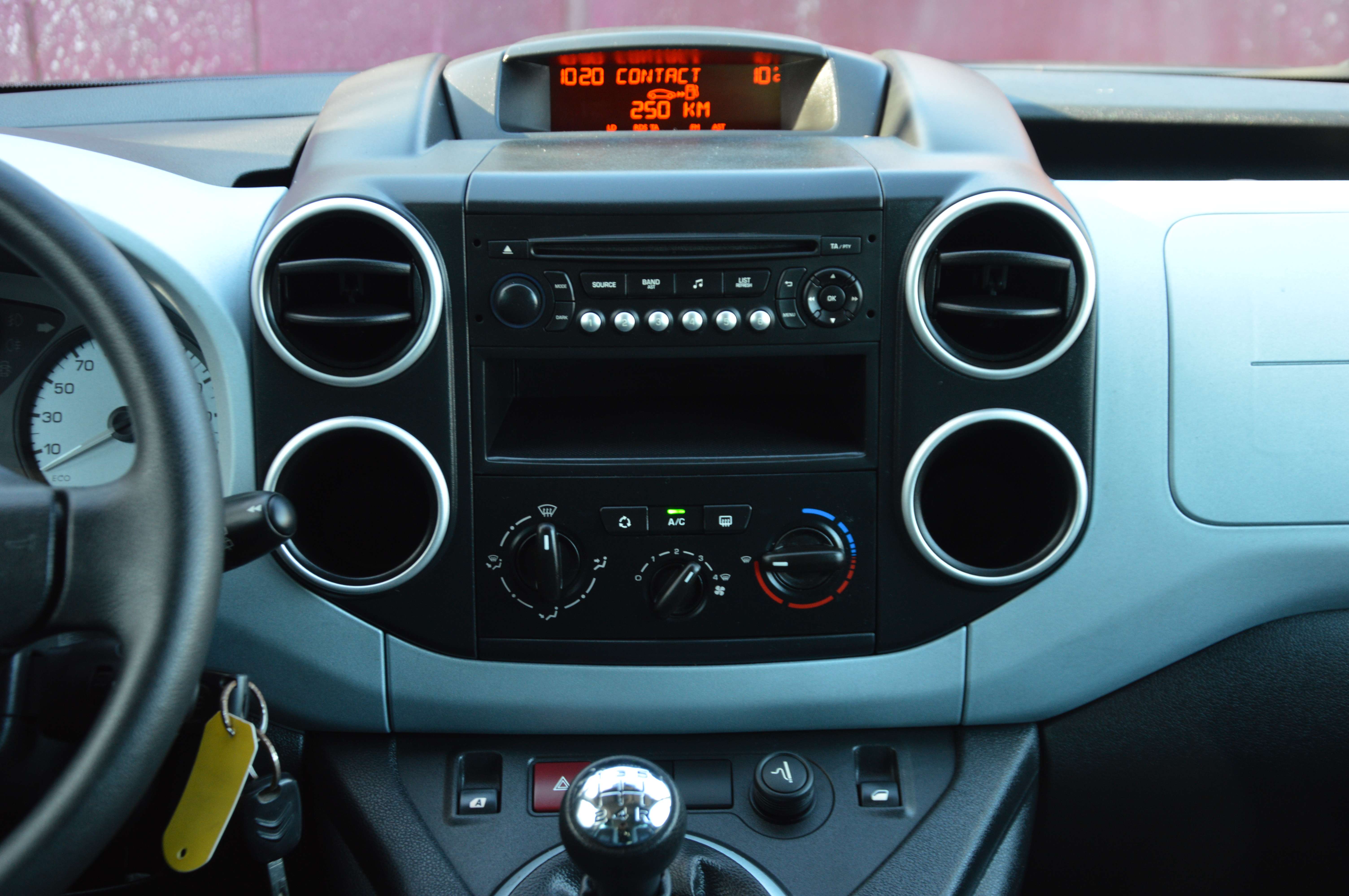 Citroen Berlingo 1.6HDi Multispace SENS AR CLIM 29.247KM