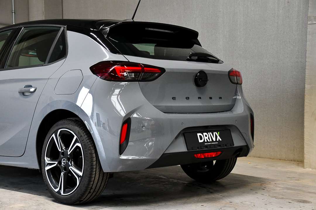 Opel Corsa SPORT - CARPLAY - PANO - CAMERA - VERW. STUUR