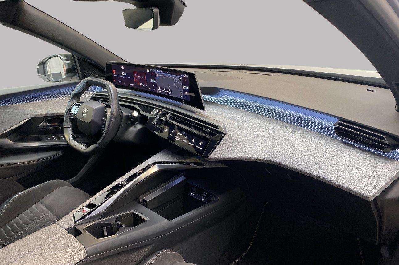 Peugeot 3008 GT HYBRID 145 pk