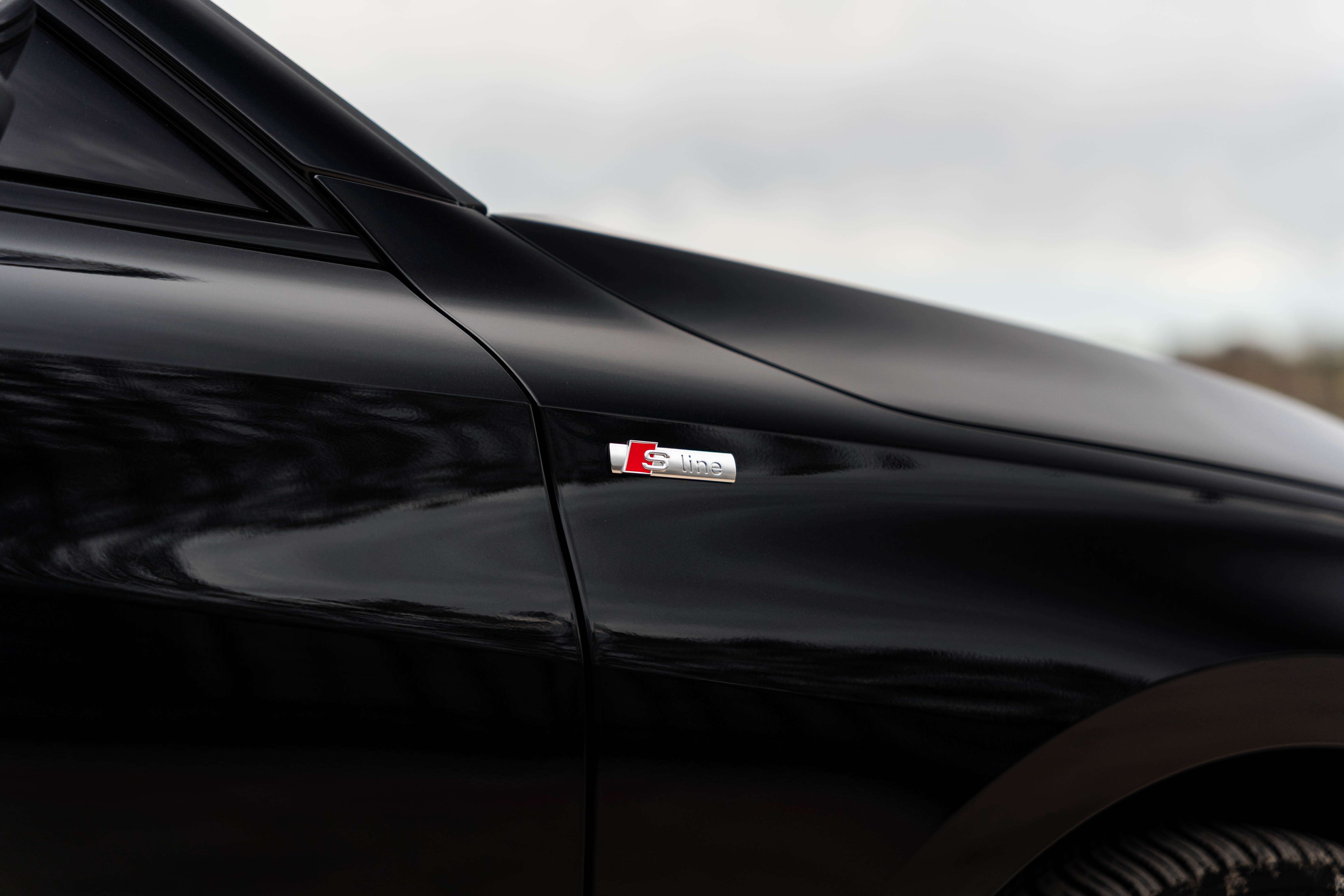 Audi A3 SPORTBACK*S-LINE*PACK DESIGN*LOOK UNIQUE*MATRIX