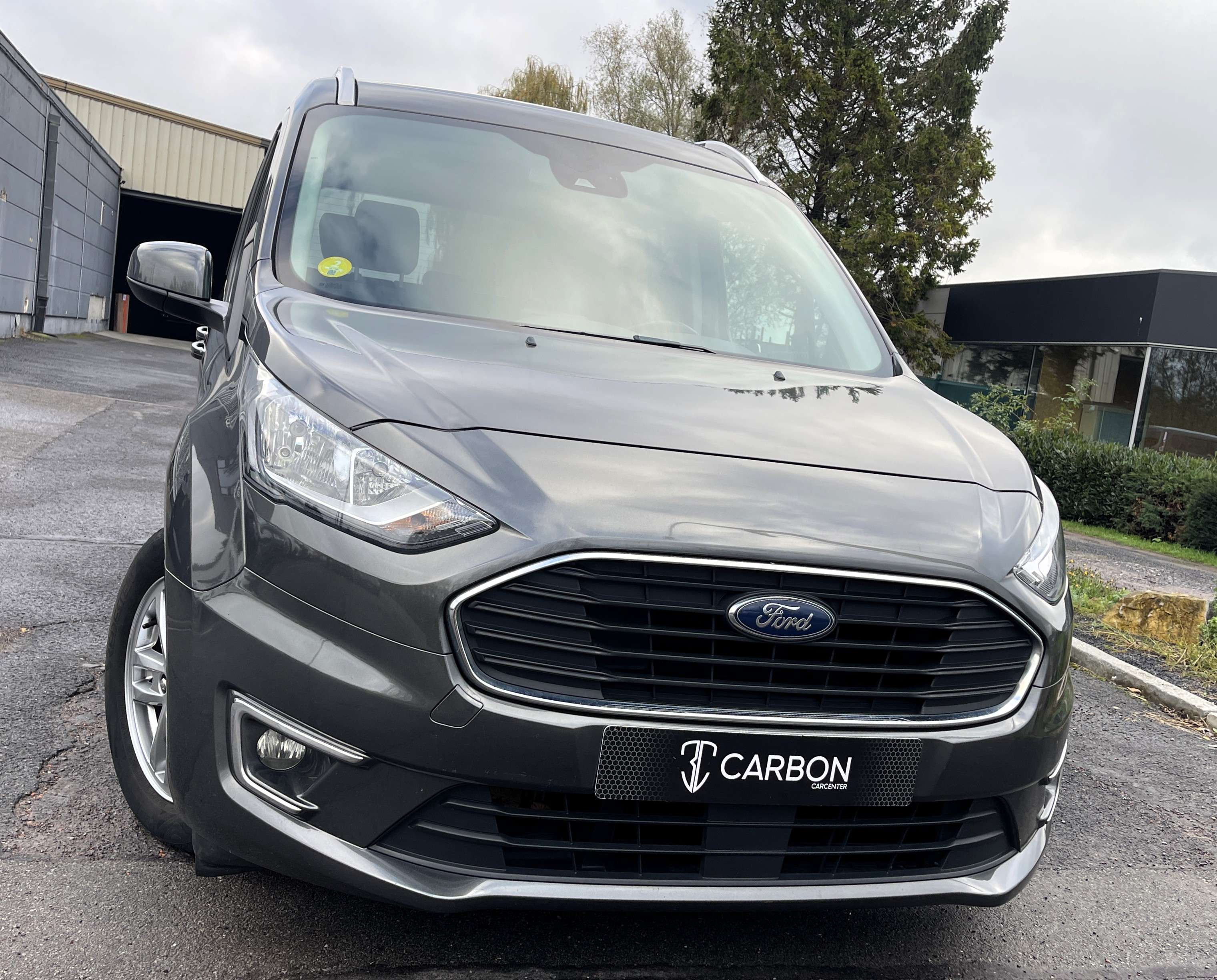 Ford Tourneo Connect 1.5 TDCi Trend 1er PROPRIO/NAVI/CAMERA/PANO/CARNET