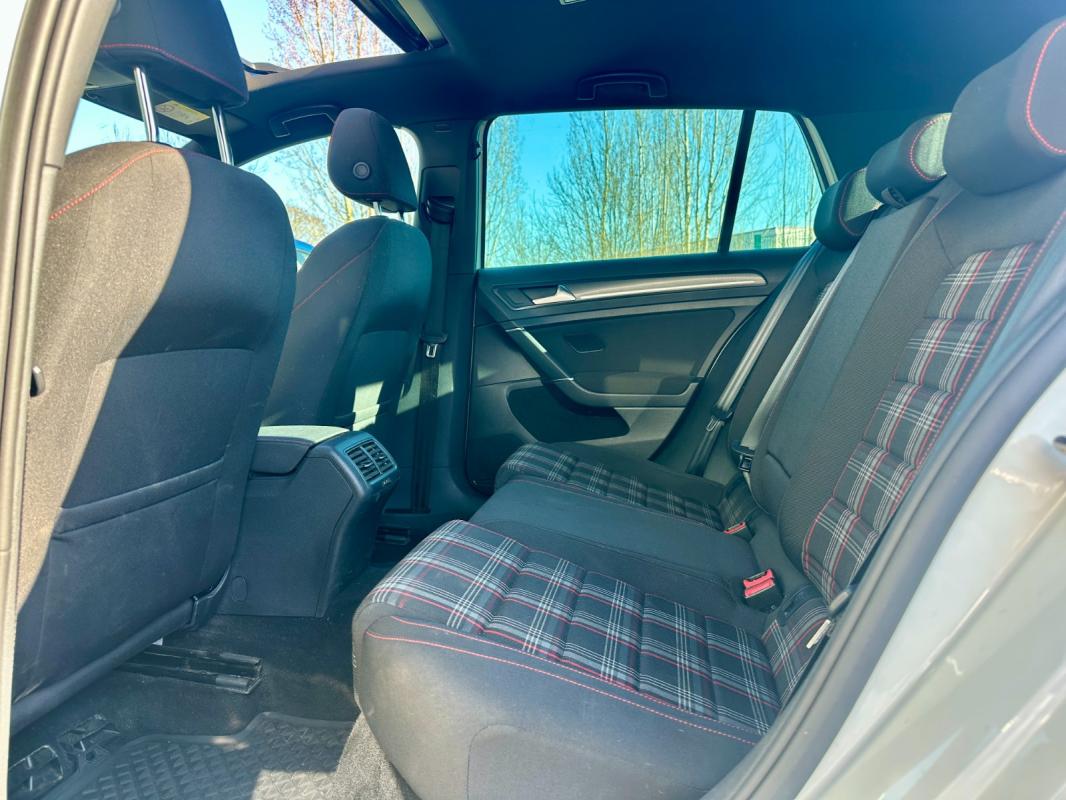 Volkswagen Golf 2.0 TSI 245 DSG7 GTI Performance - 2019 129 000 km Garantie