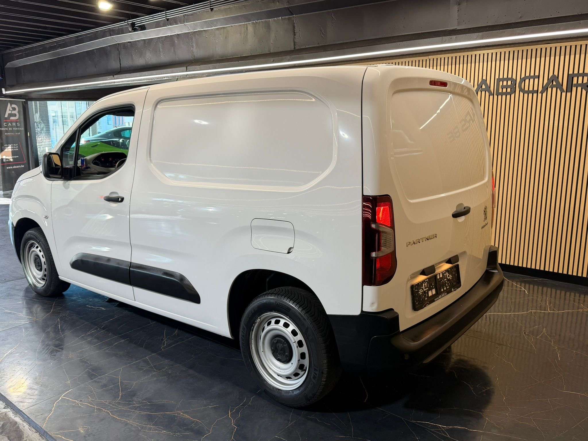 Peugeot Partner 1.5 BlueHDi L1 * GARANTIE 12 MOIS * 1ER PROP *