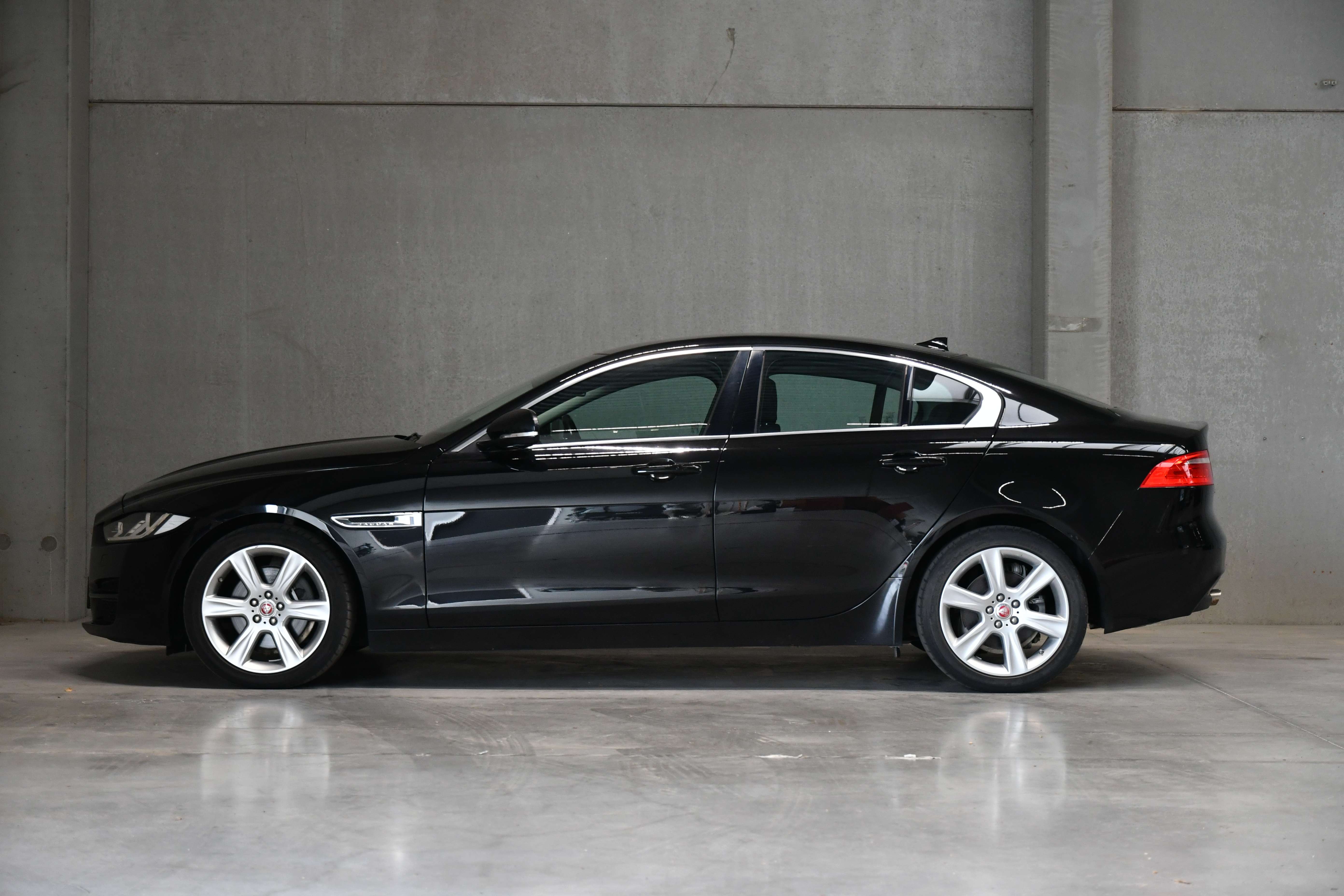 Jaguar XE 2.0 D - Prestige - Stuurverw. - Cruise - Camera