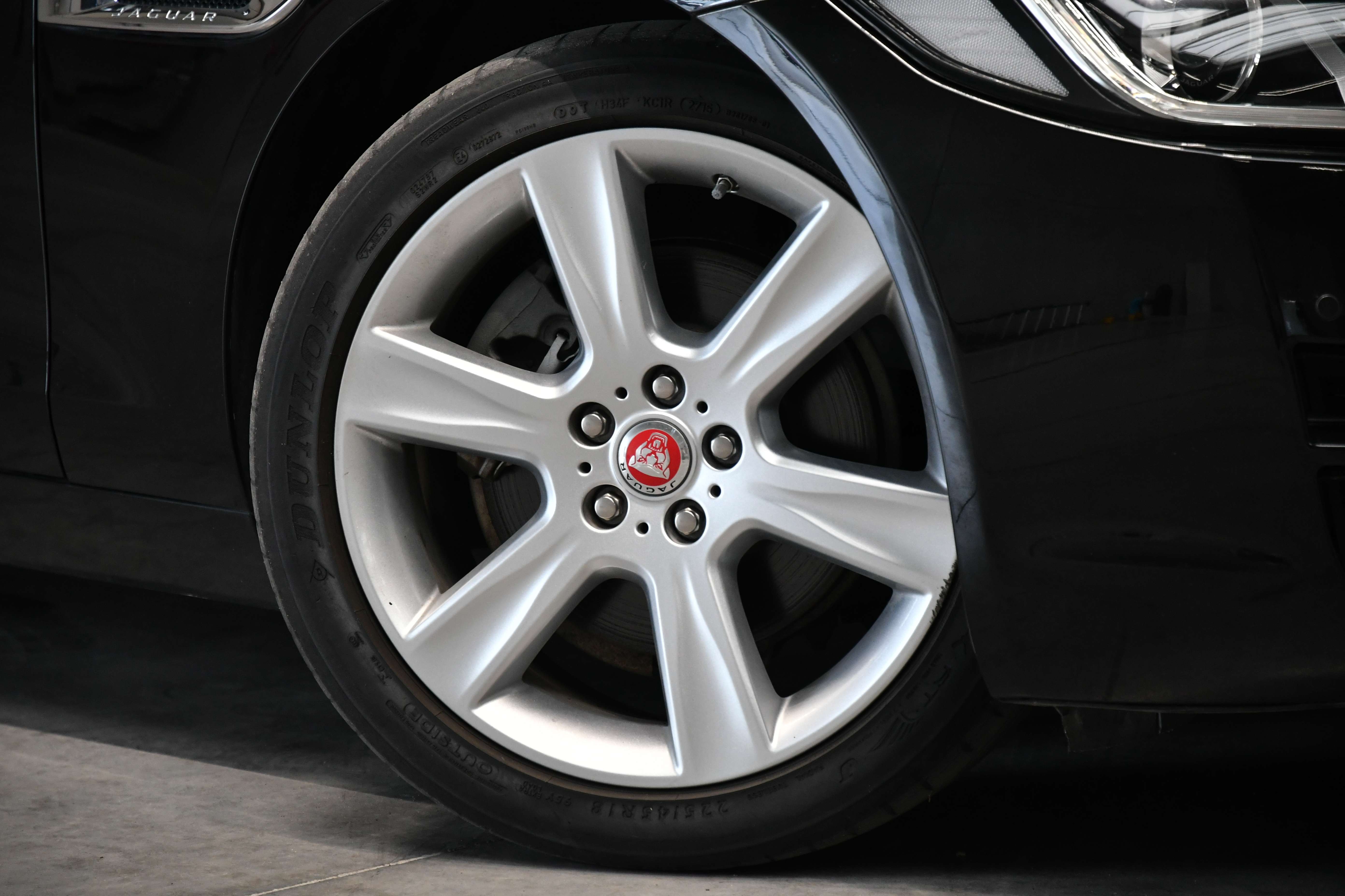 Jaguar XE 2.0 D - Prestige - Stuurverw. - Cruise - Camera