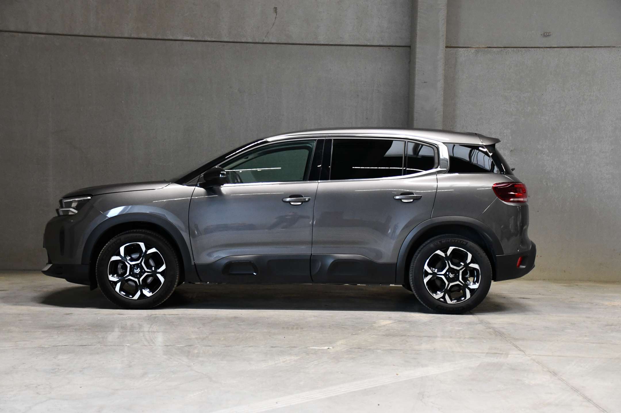 Citroen C5 Aircross PLUS - ACC - CARPLAY - KEYLESS - CAMERA