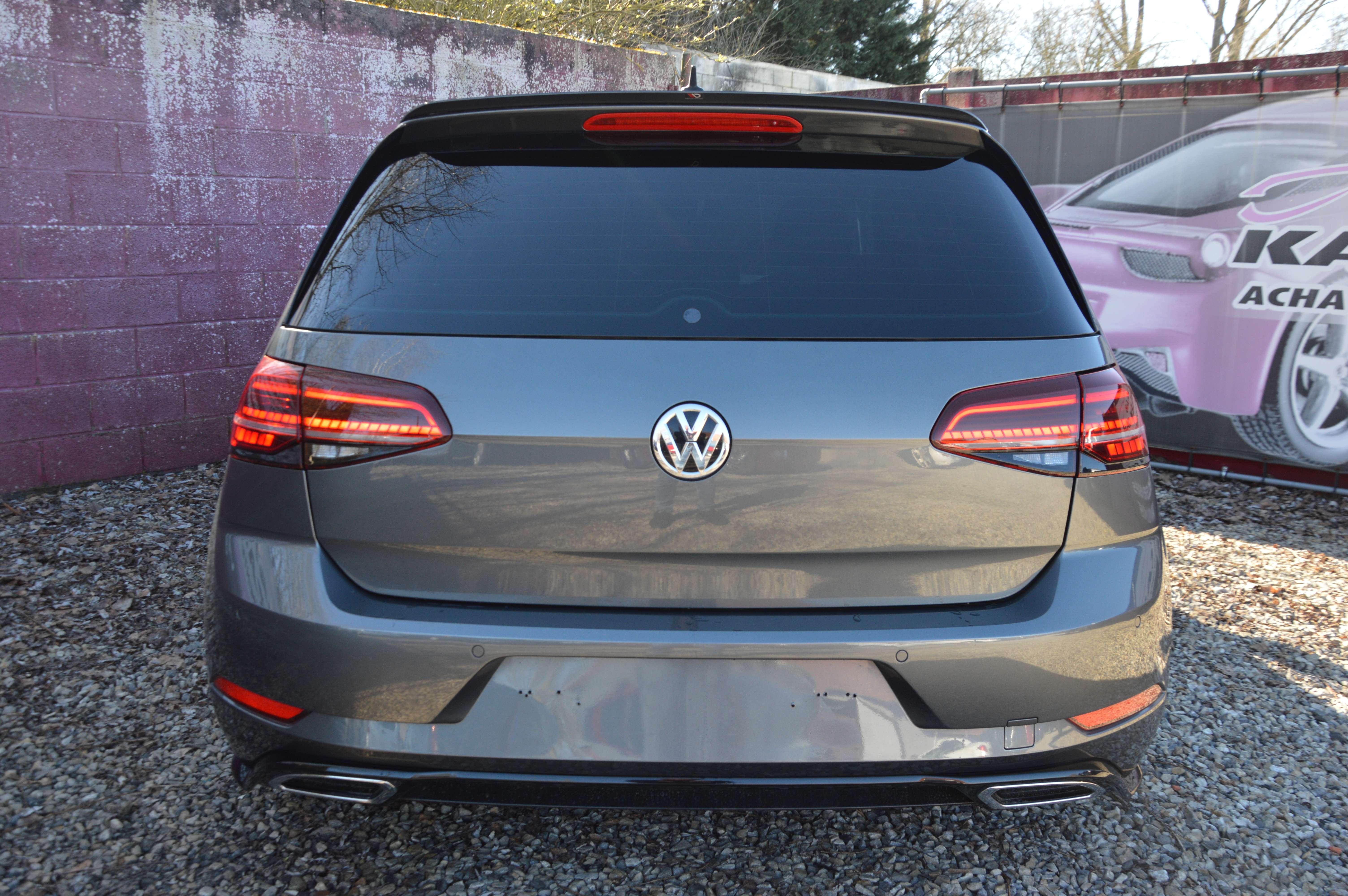 Volkswagen Golf 1.6CRTDi Comfortline CARPLAY SENS AV/AR 105.557KM