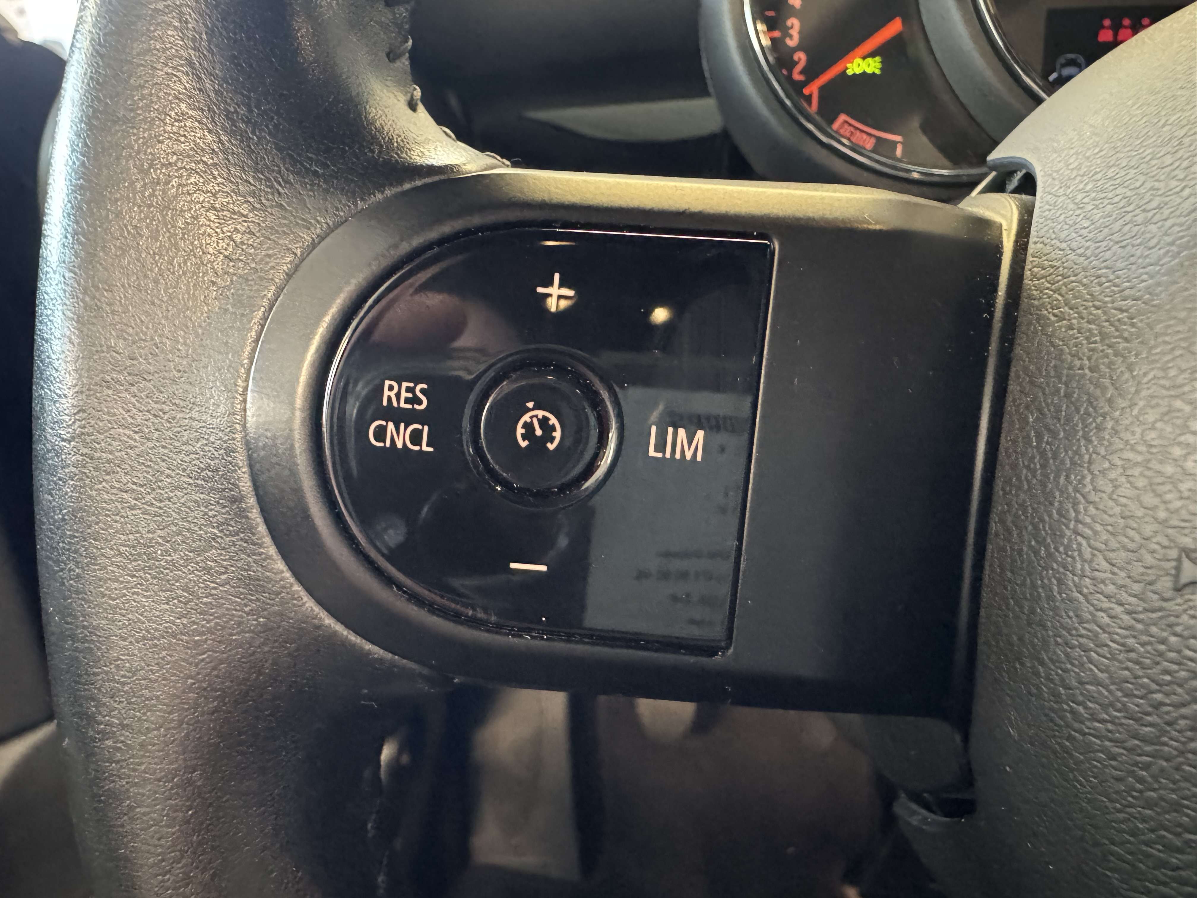 MINI One 1.5 OPF 5P. / BLACK / LED / CARPLAY / NAV / AIRCO