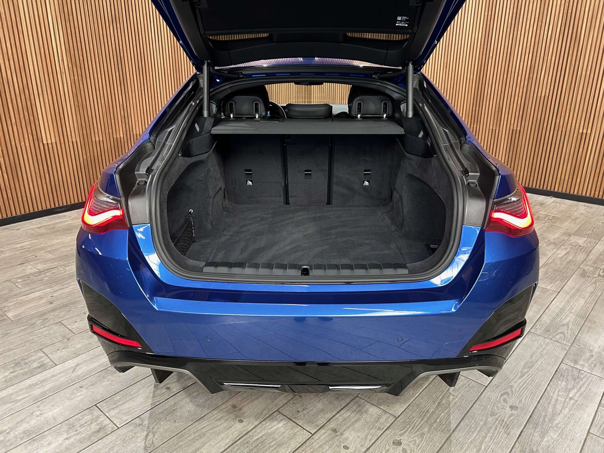 BMW i4 M50 Alu19"/Acc/Cam/Led/VerwZet/Dab *1j garantie*