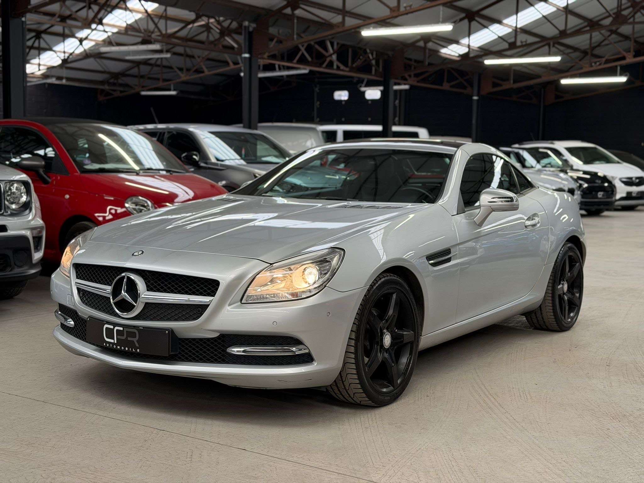 Mercedes-Benz SLK 200 i * TOIT PANO * GPS * CAMERA * SIEGE CH * RADAR