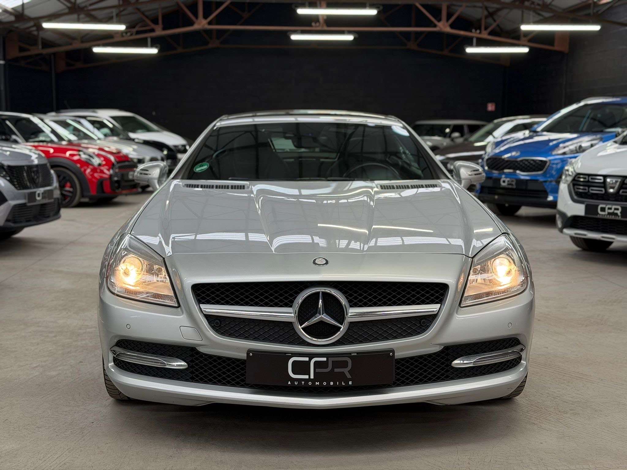 Mercedes-Benz SLK 200 i * TOIT PANO * GPS * CAMERA * SIEGE CH * RADAR