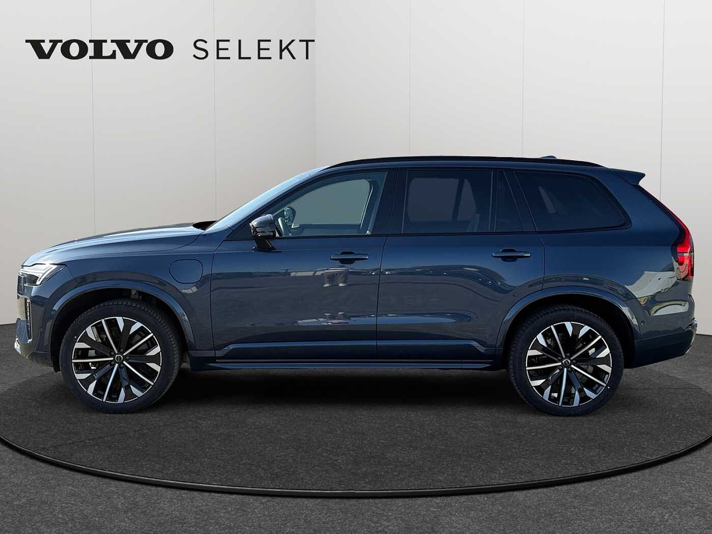 Volvo XC90 XC90 Plus, T8 AWD Plug-in Hybrid, Elektrisch/Benzin, Dark, 7 Sitze