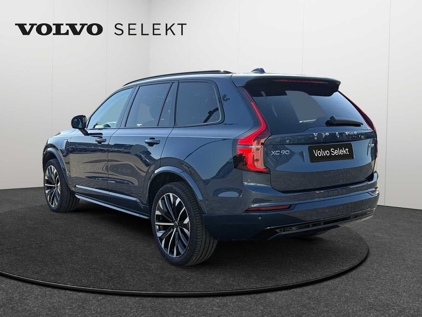 Volvo XC90 XC90 Plus, T8 AWD Plug-in Hybrid, Elektrisch/Benzin, Dark, 7 Sitze