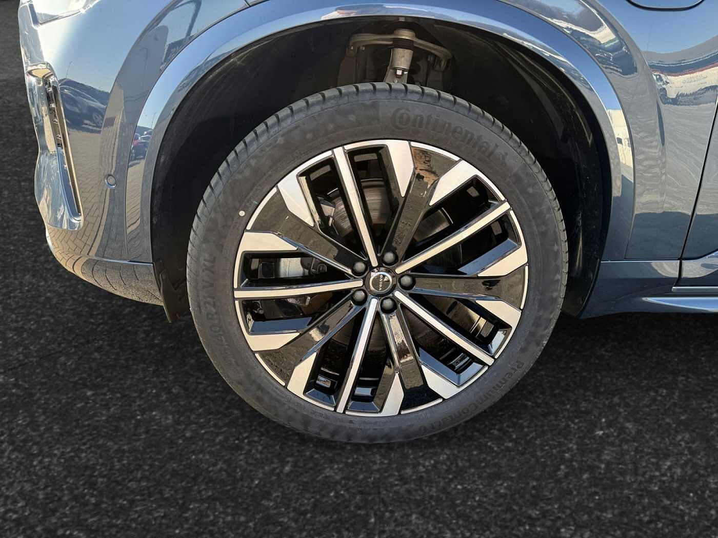 Volvo XC90 XC90 Plus, T8 AWD Plug-in Hybrid, Elektrisch/Benzin, Dark, 7 Sitze
