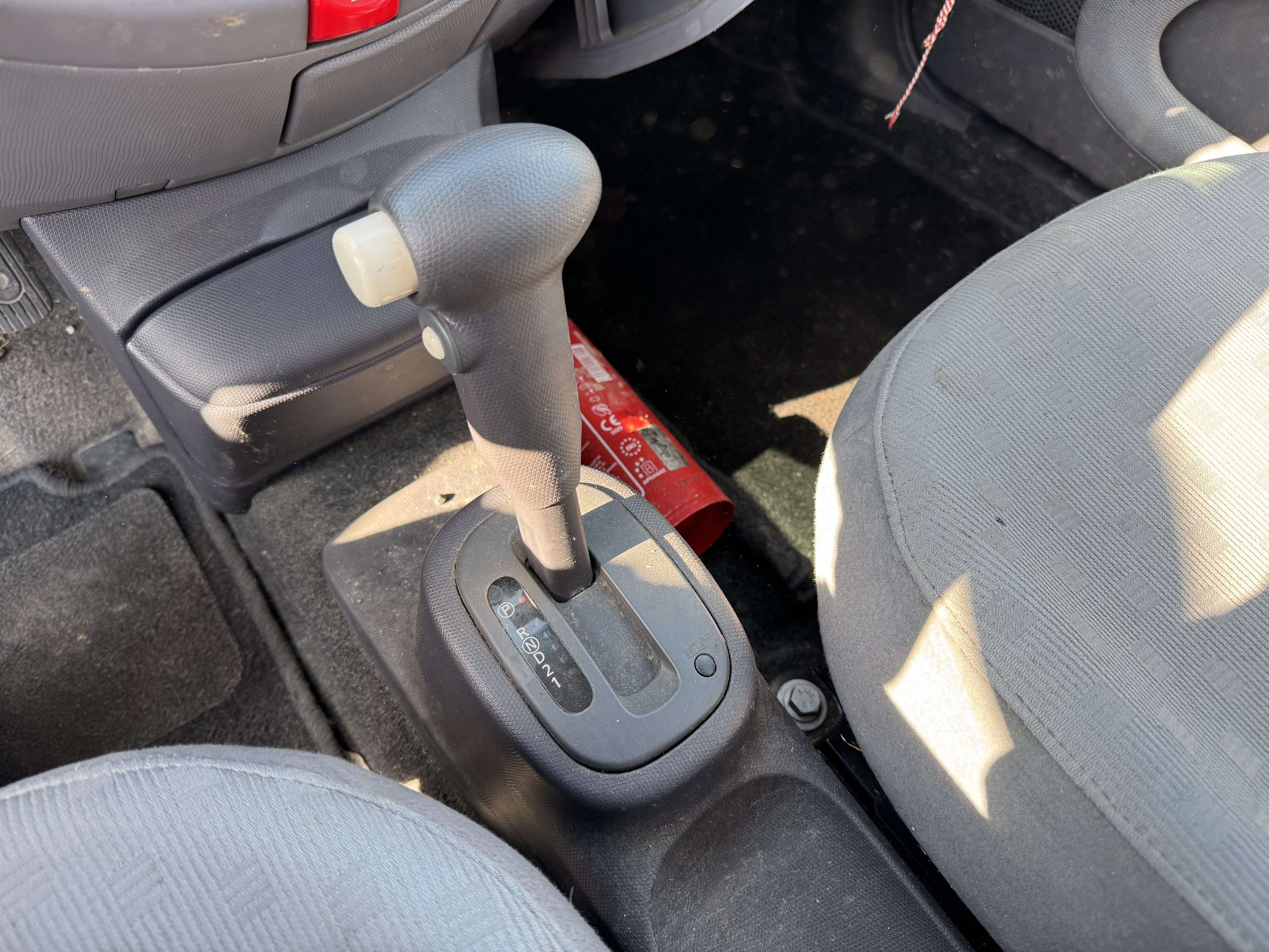 Nissan Micra 1.2i Visia Plus AUTO / MARCHAND / EXPORT