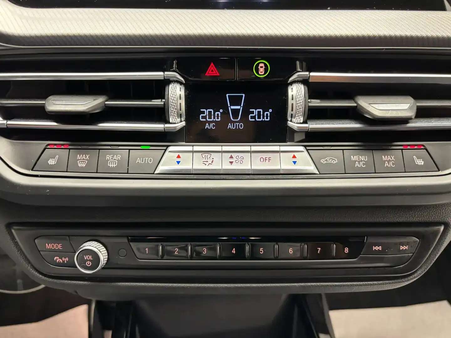 BMW 118 iA *PACK M*CARPLAY*FULL LED*1ER PROPRIO*GARANTIE*