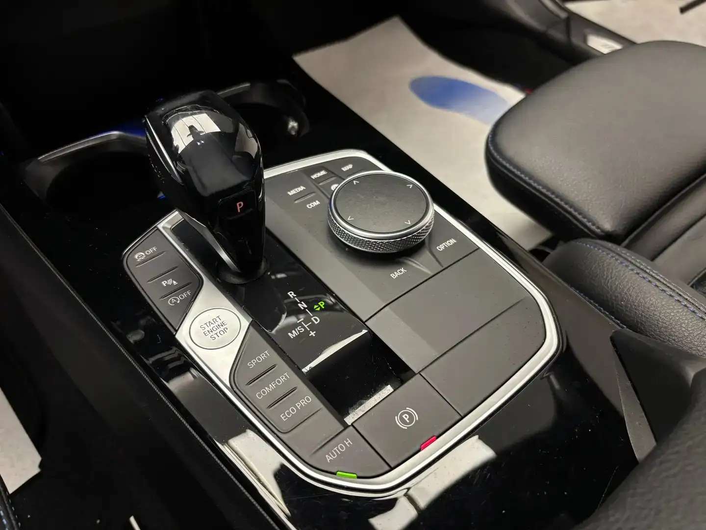 BMW 118 iA *PACK M*CARPLAY*FULL LED*1ER PROPRIO*GARANTIE*