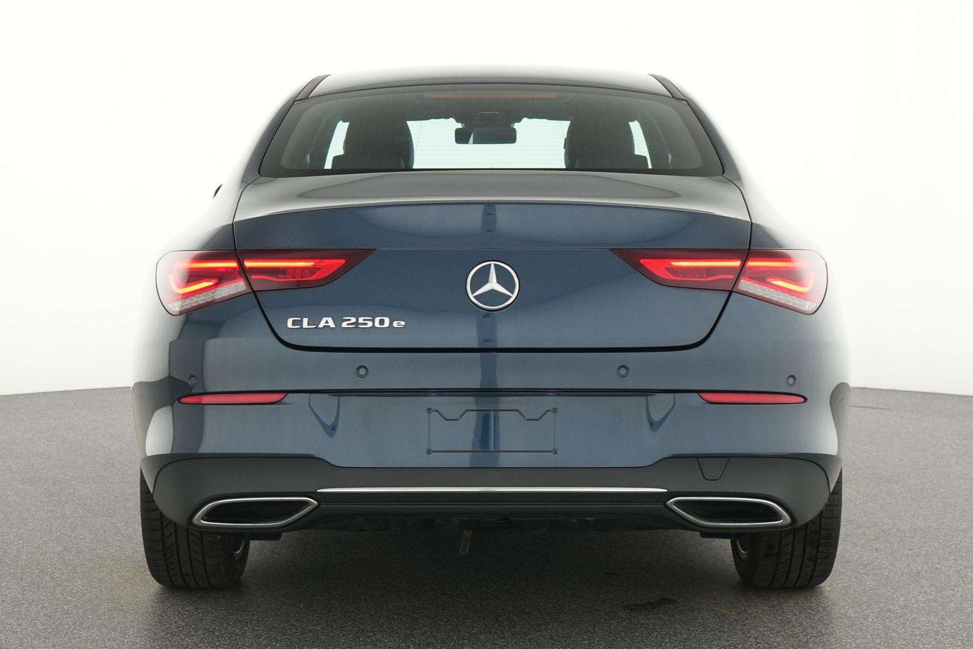 Mercedes-Benz CLA 250 250e Luxury Line
