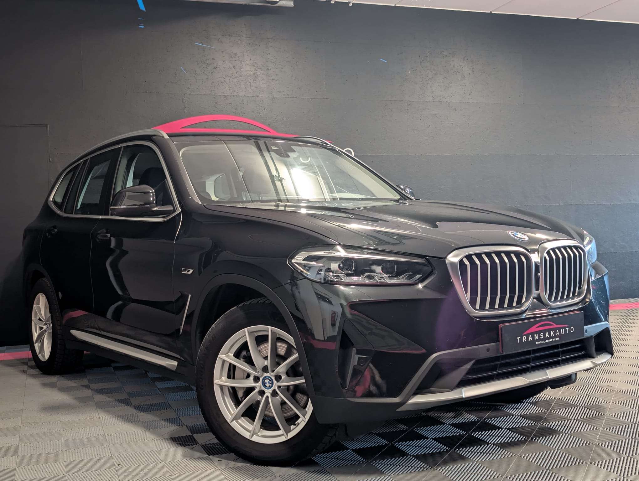 BMW X3 PHEV 2.0iA xDrive30e — Caméra 360 — Cuir — CarPlay — Attelage