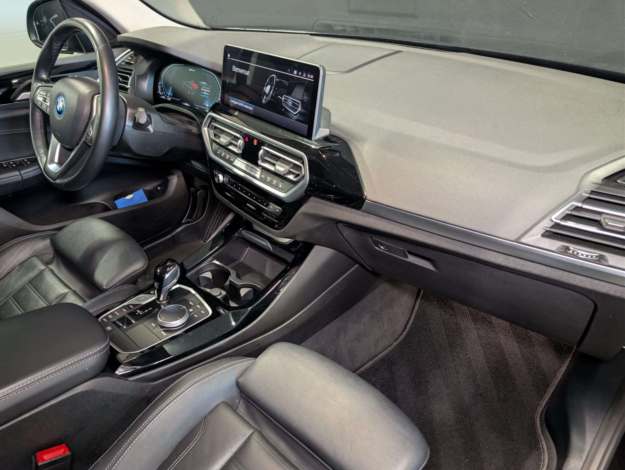 BMW X3 PHEV 2.0iA xDrive30e — Caméra 360 — Cuir — CarPlay — Attelage
