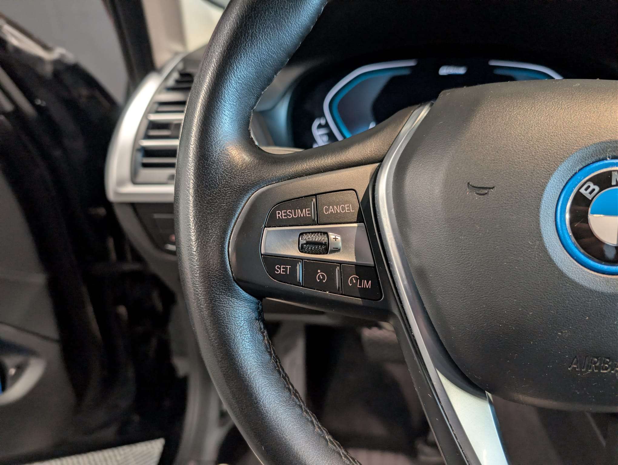 BMW X3 PHEV 2.0iA xDrive30e — Caméra 360 — Cuir — CarPlay — Attelage