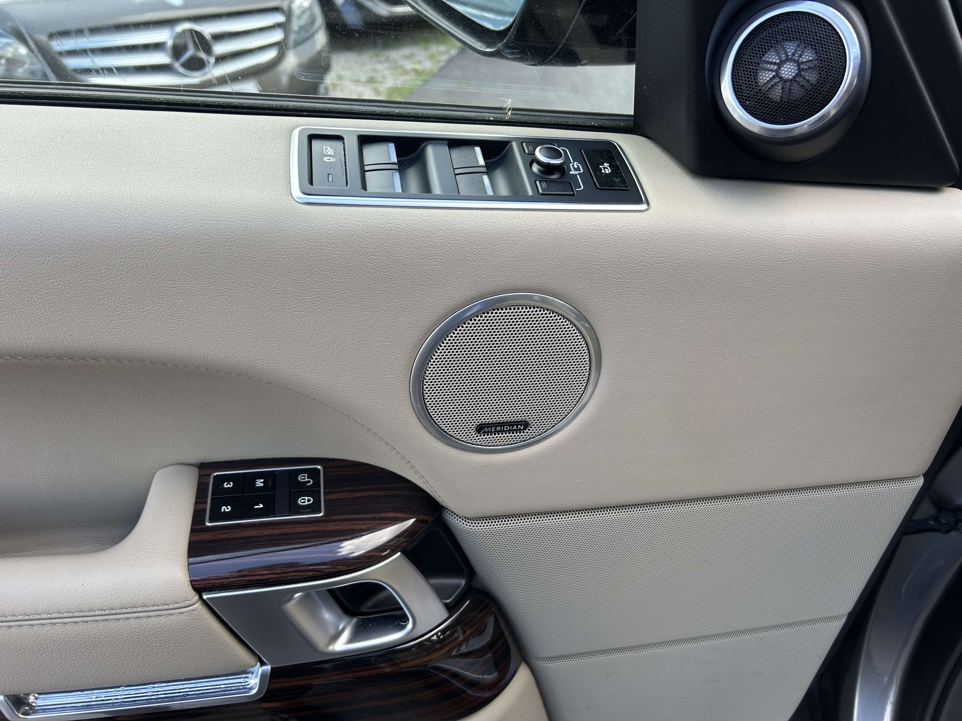 Land Rover Range Rover 3.0 TDV6 Vogue avec carnet d'entretien complet