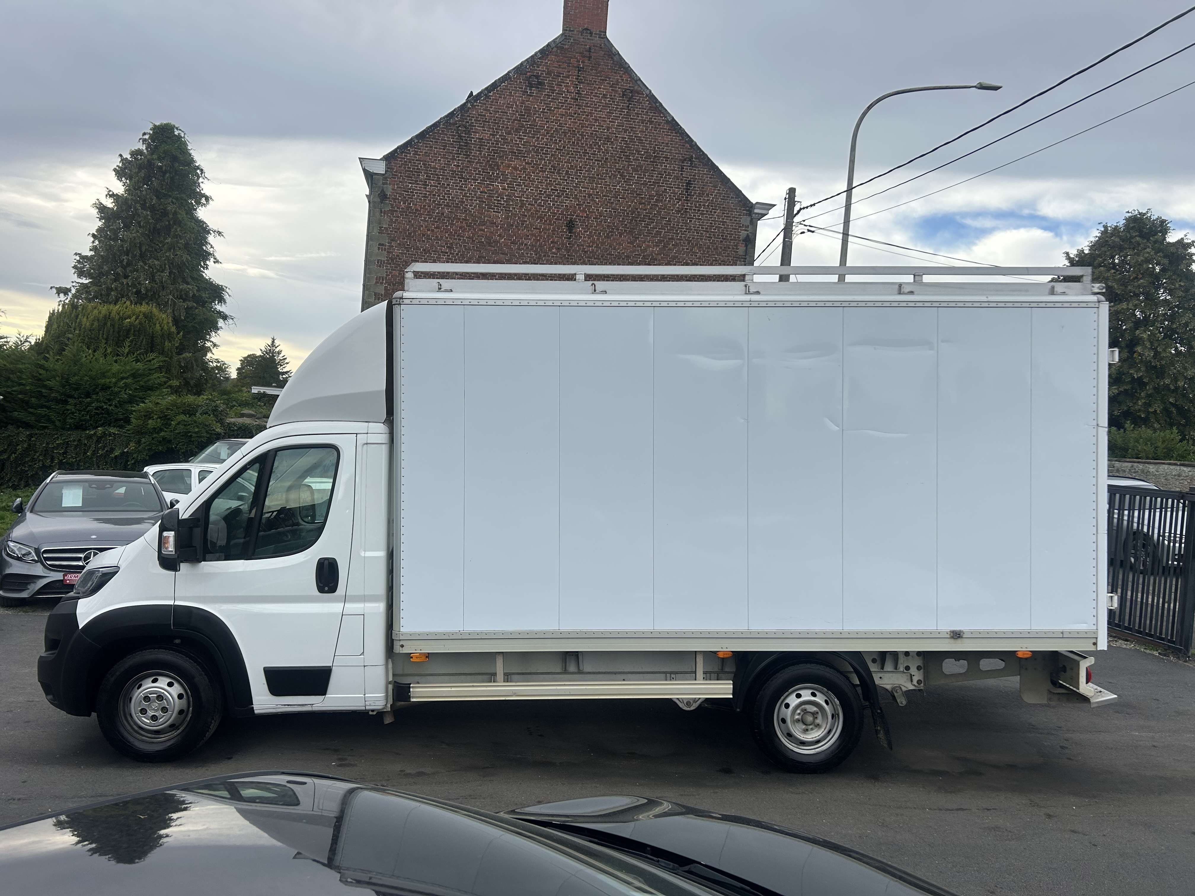 Peugeot Boxer 2.0 BlueHDi 163 CAISSE ALU AVEC GALERIE DE TOIT