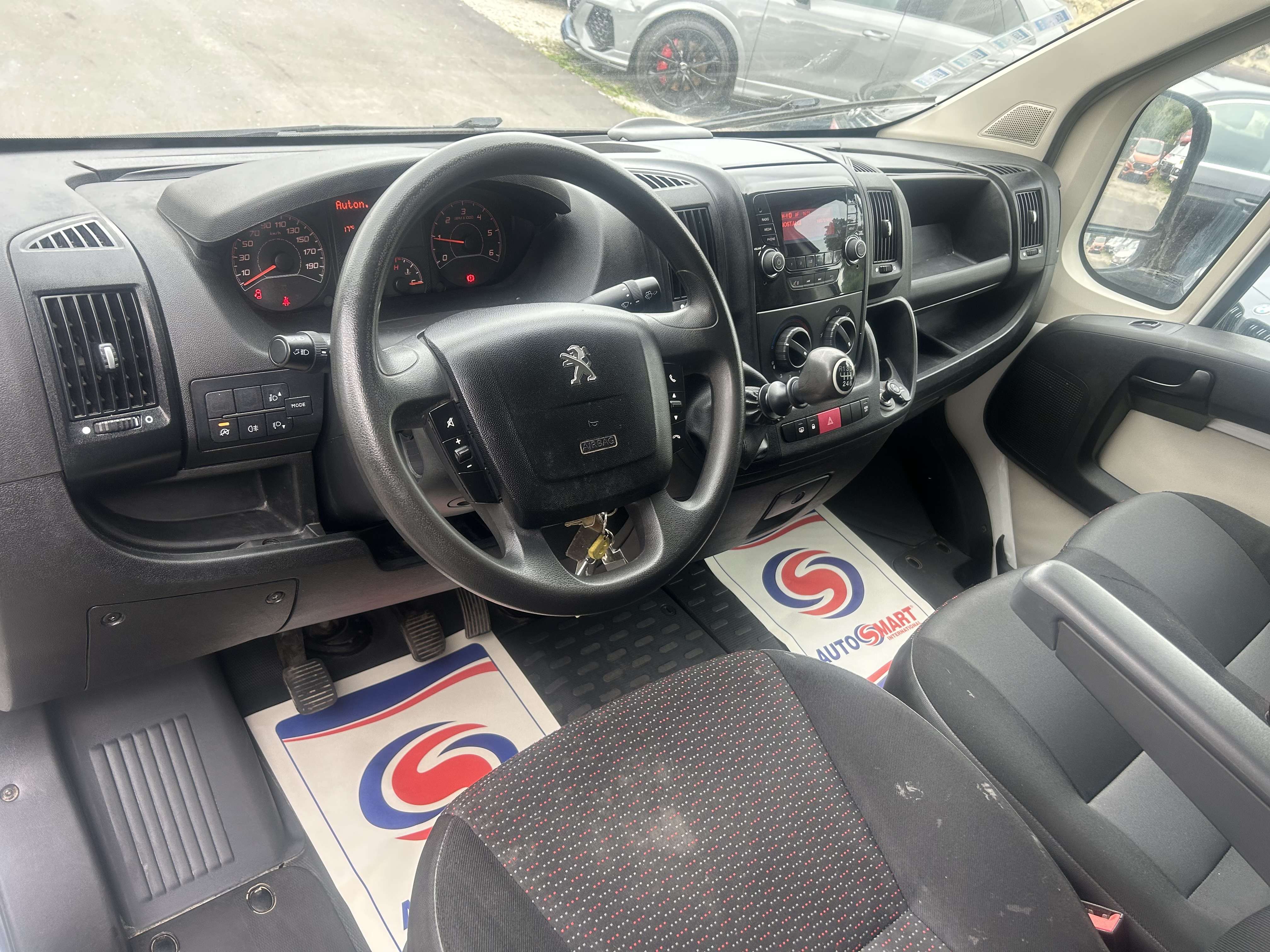 Peugeot Boxer 2.0 BlueHDi 163 CAISSE ALU AVEC GALERIE DE TOIT