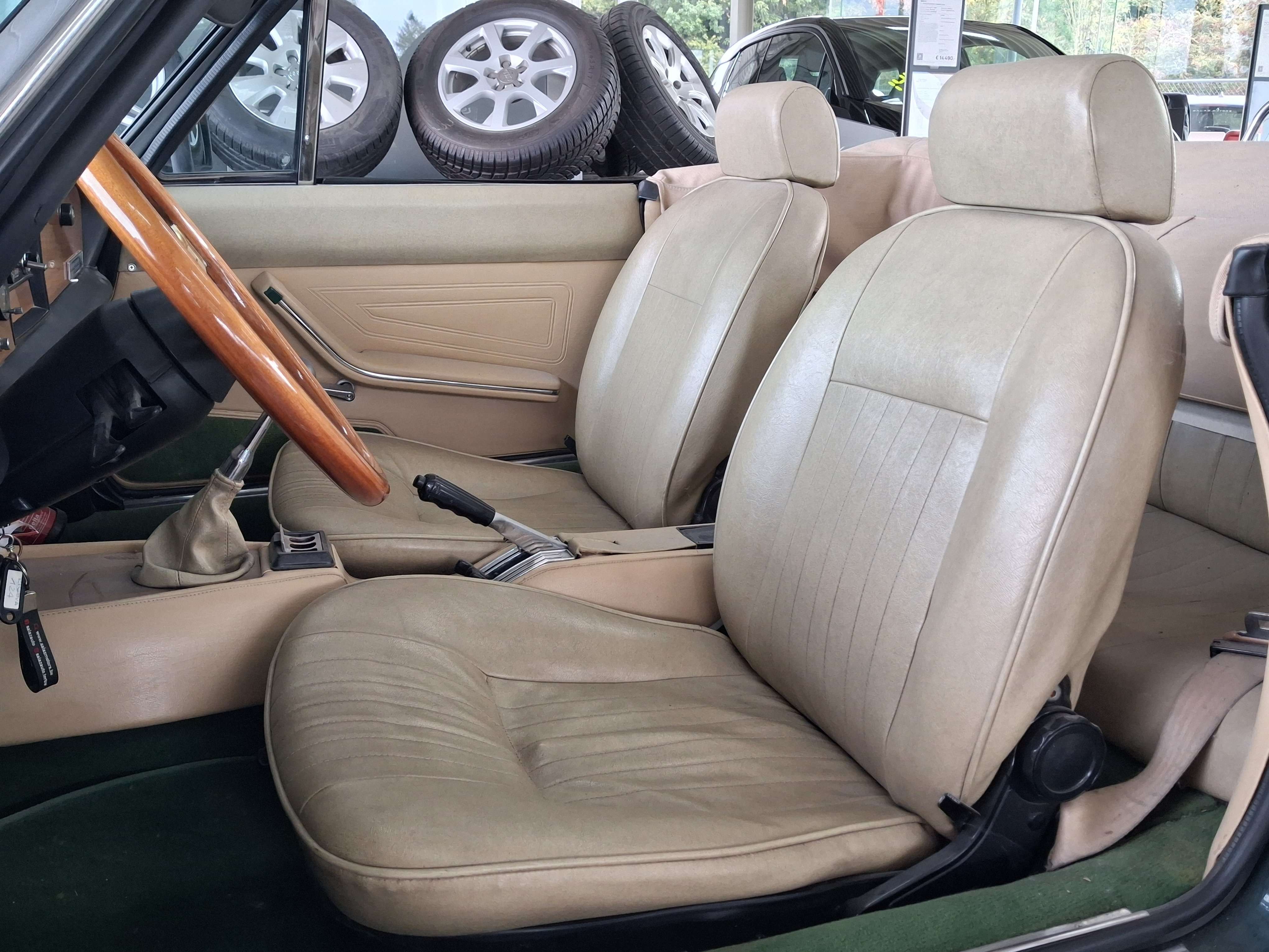 Fiat 124 Spider 2000     SPIDER     ANCETRE     44 ANS