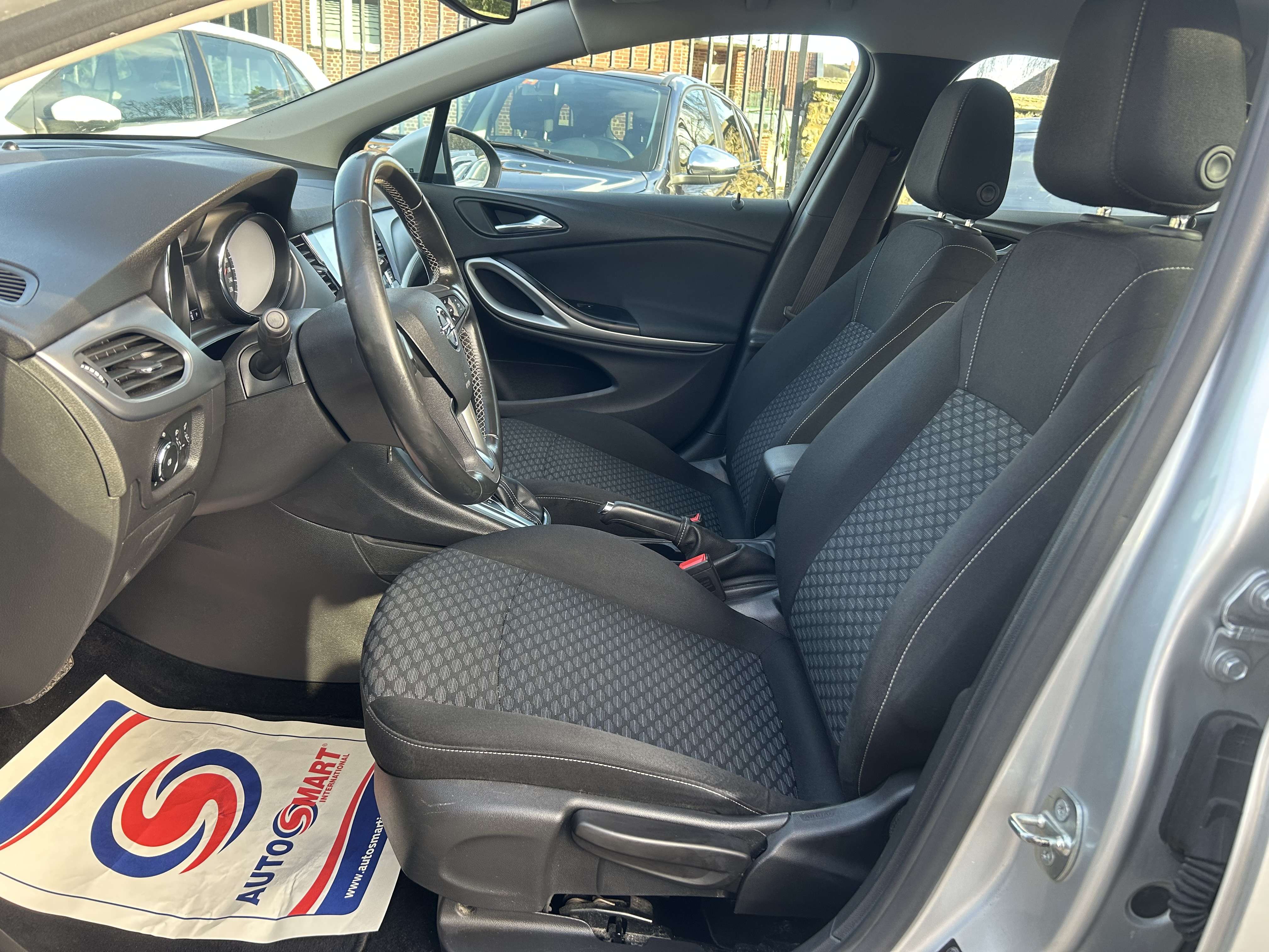 Opel Astra 1.6 CDTi BOITE AUTO ***CLIM AUTO/CAPTEURS/GPS***