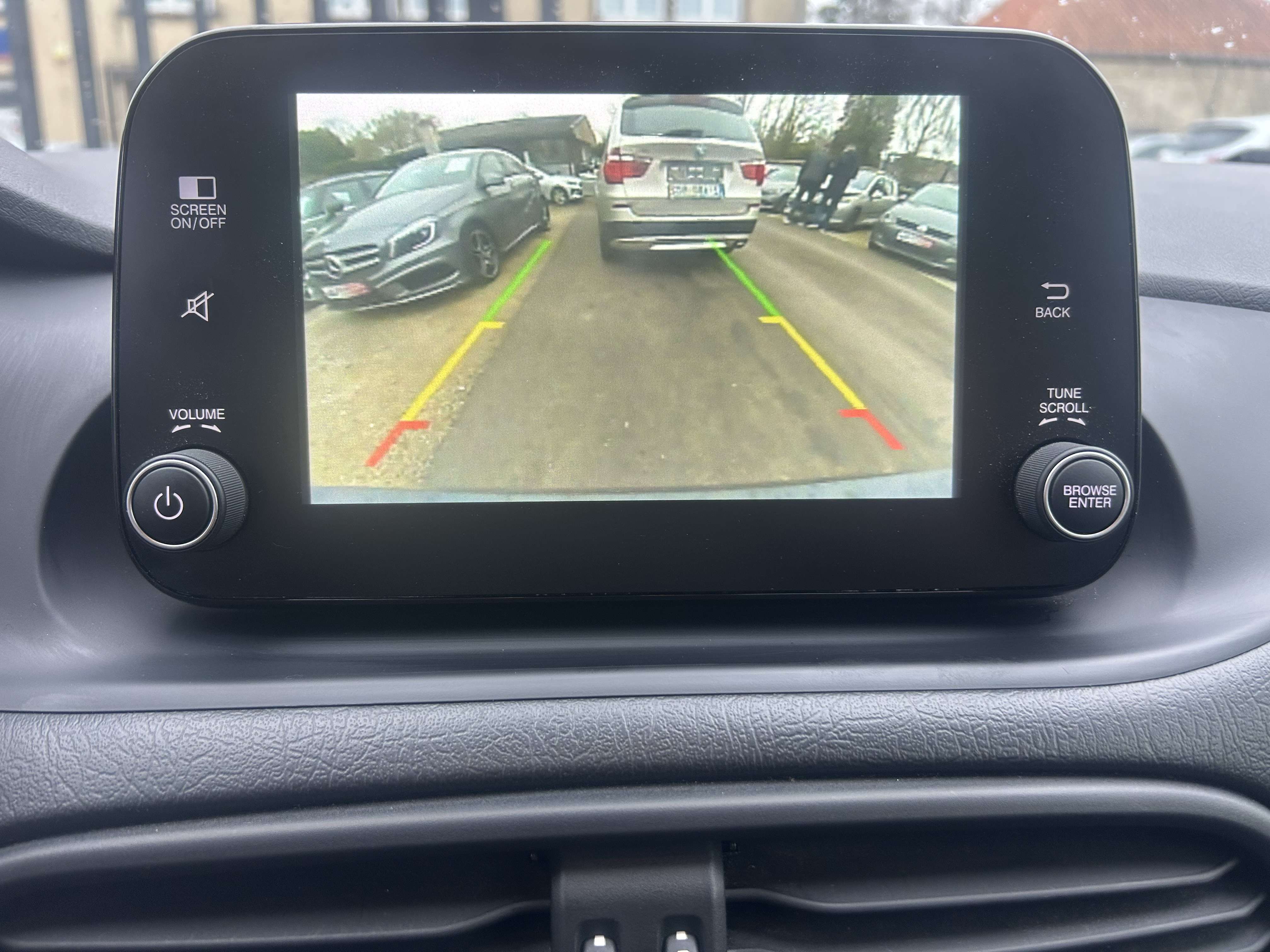 Fiat Tipo SW 1.6 MultiJet Mirror S **REGULATEUR/CAMERA/GPS**