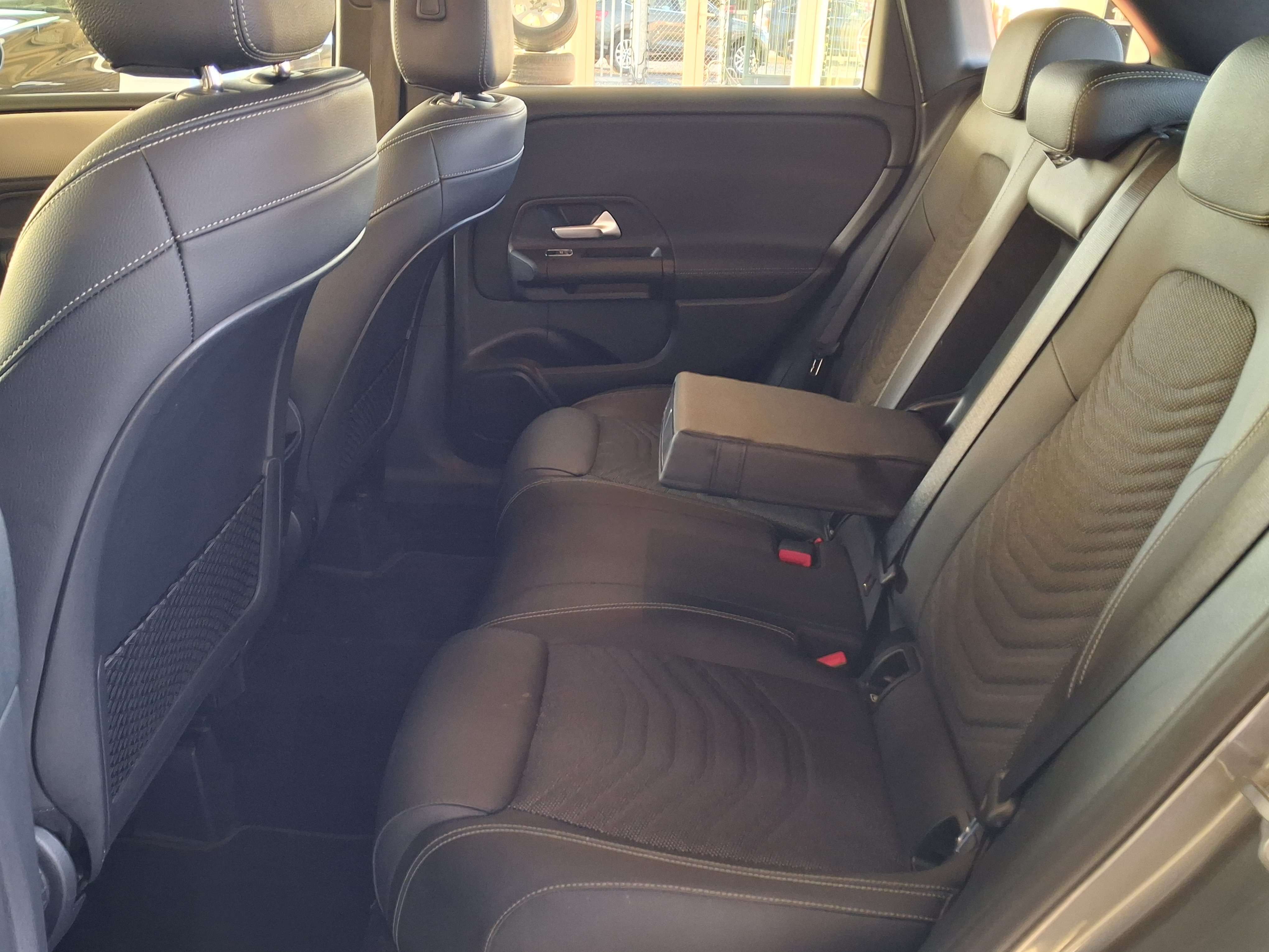 Mercedes-Benz B 180 B 180 d 7G-DCT / NAVI / CAMERA / JANTES / GARANTIE