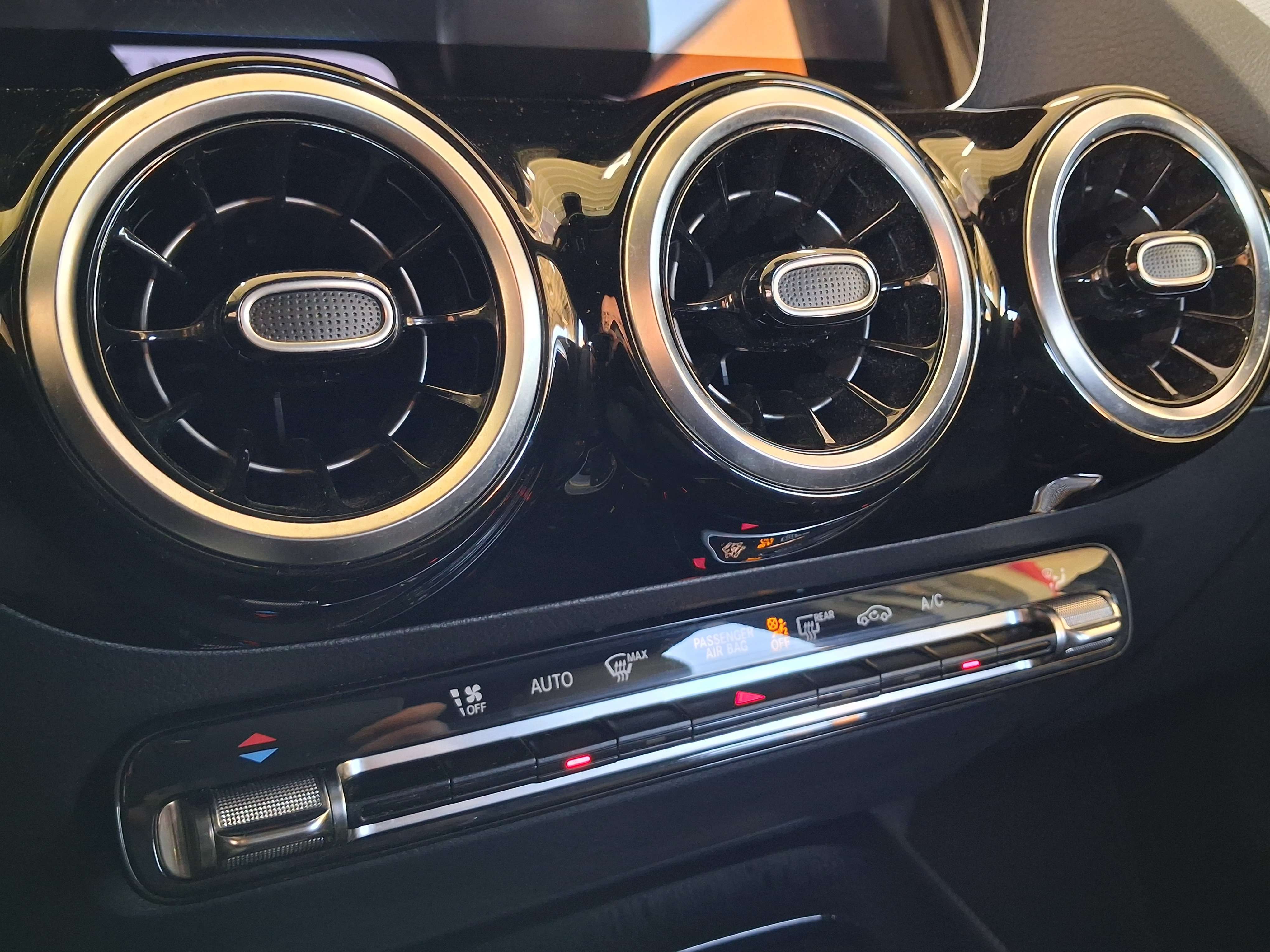Mercedes-Benz B 180 B 180 d 7G-DCT / NAVI / CAMERA / JANTES / GARANTIE