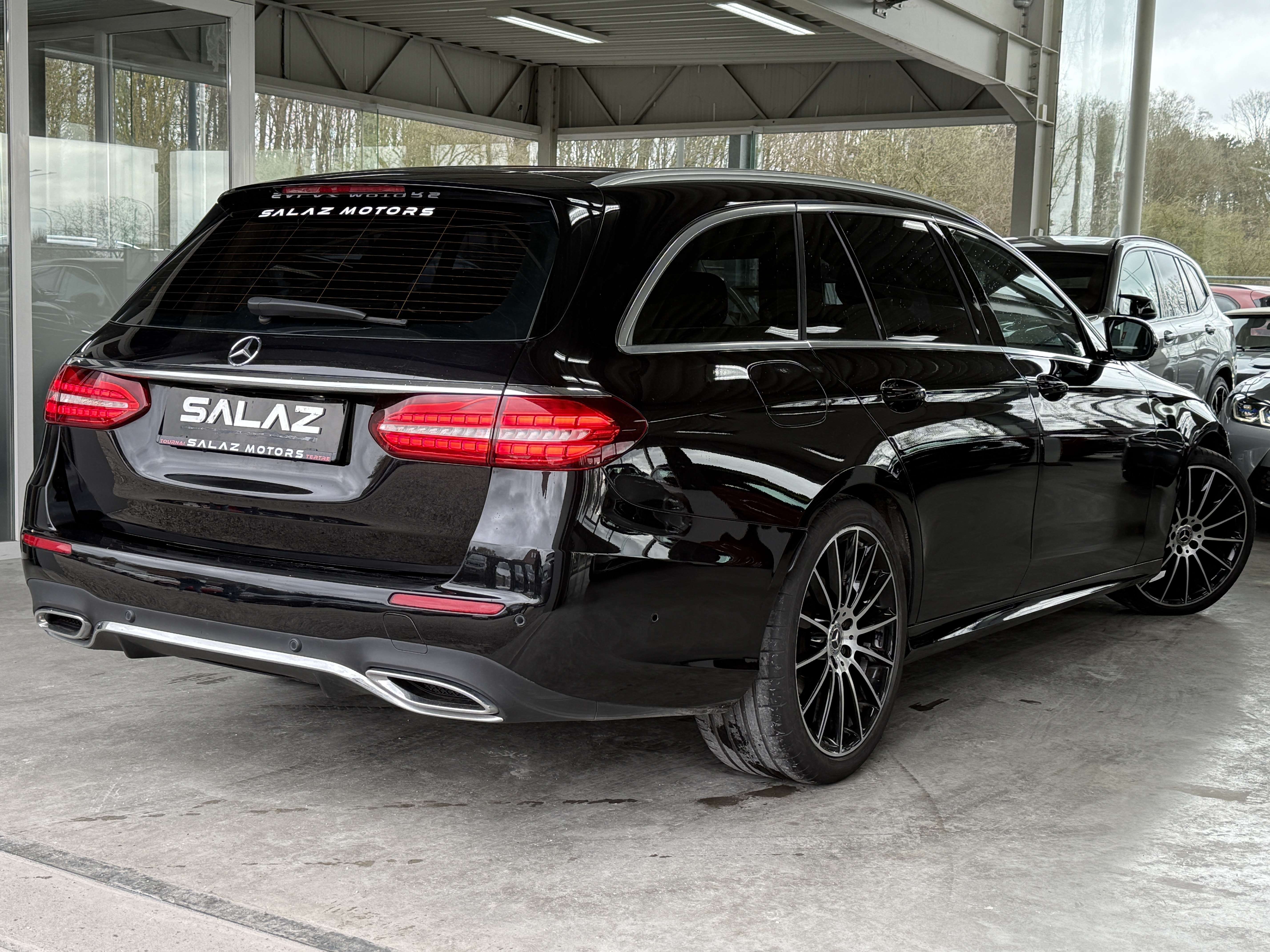 Mercedes-Benz E 200 E 200 d Business Solution AMG_NAVI_SEMICUIR_