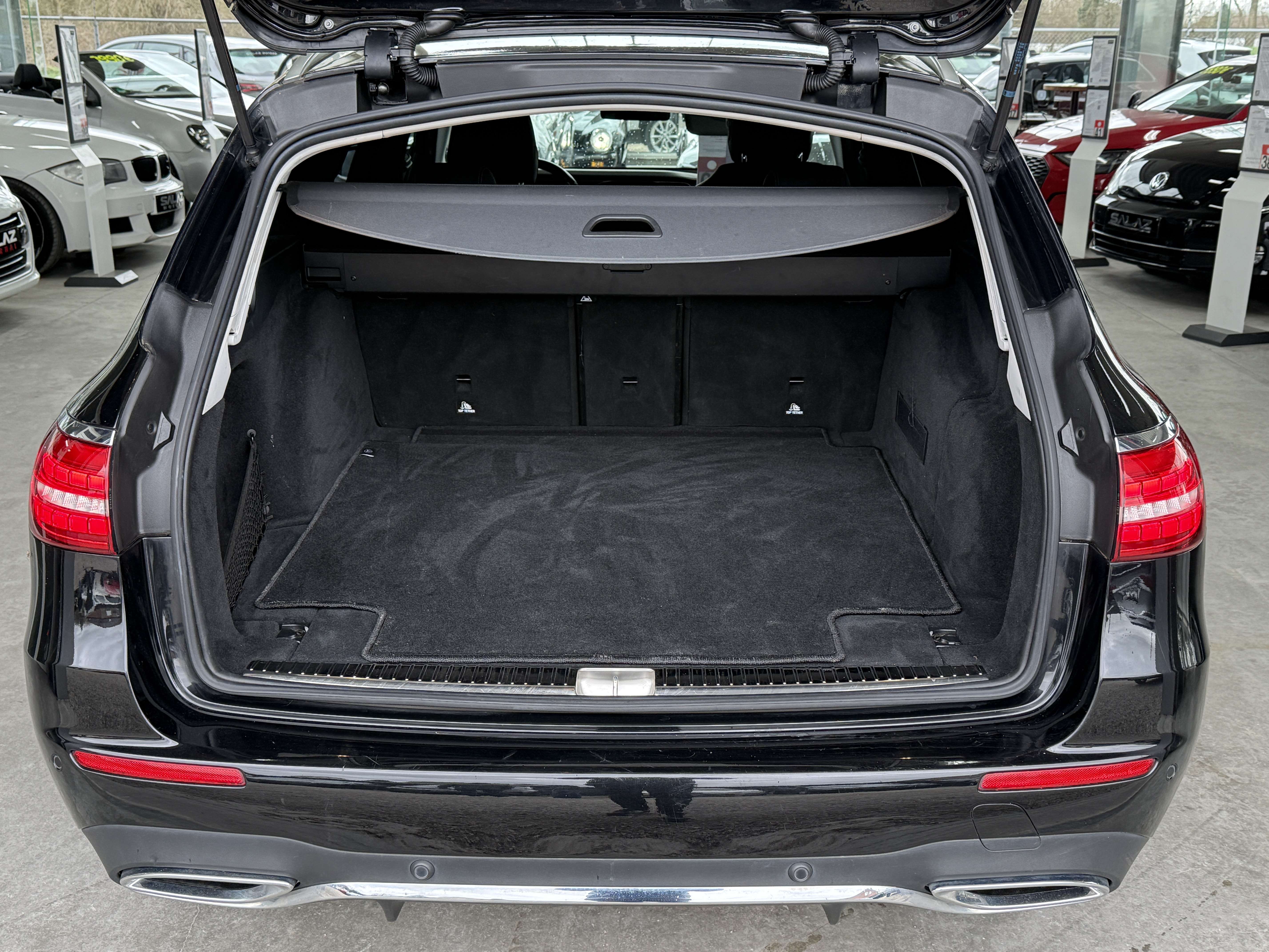 Mercedes-Benz E 200 E 200 d Business Solution AMG_NAVI_SEMICUIR_