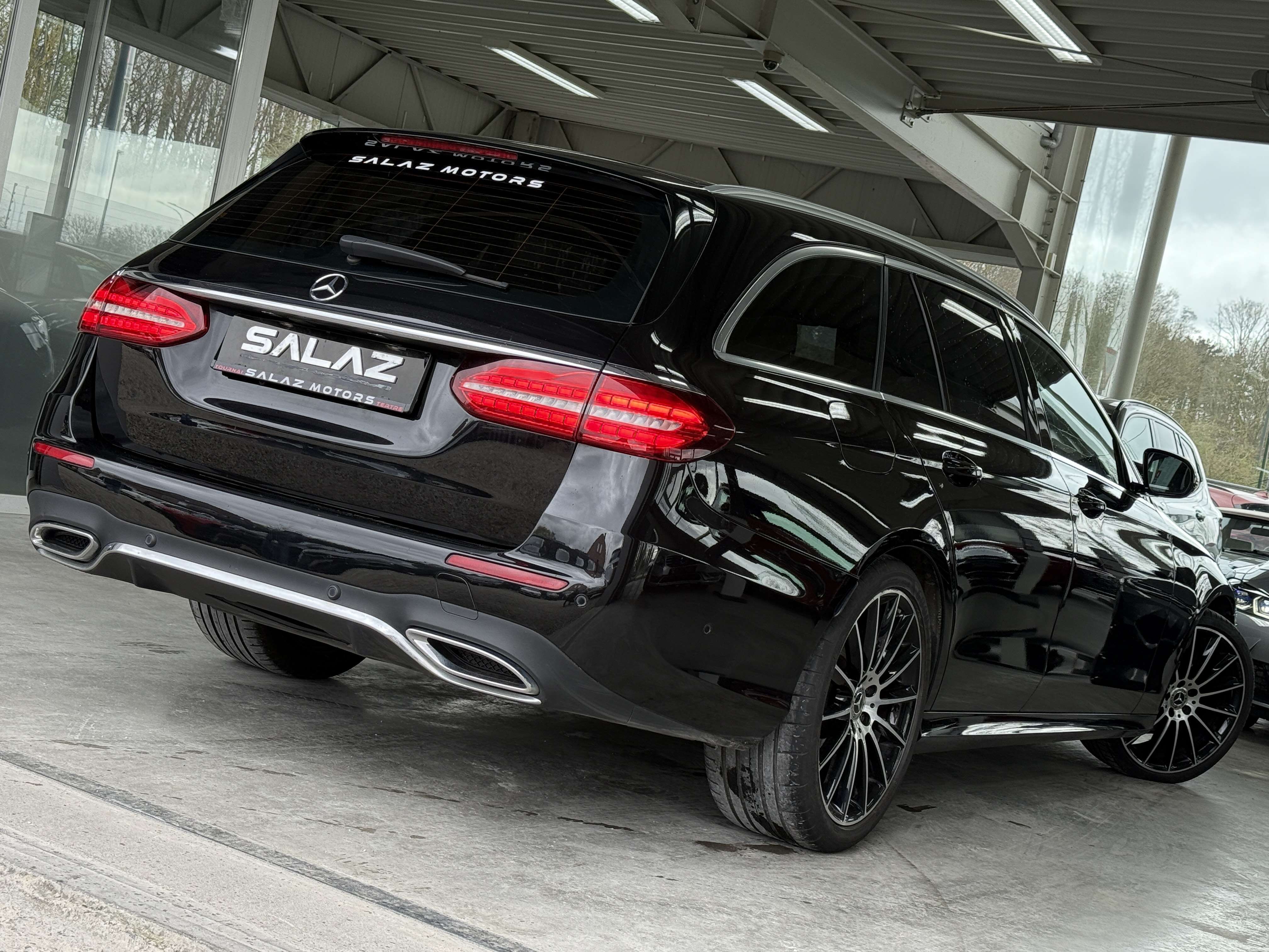 Mercedes-Benz E 200 E 200 d Business Solution AMG_NAVI_SEMICUIR_