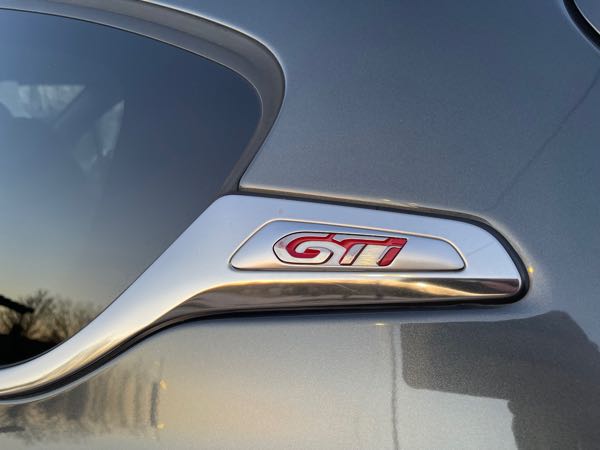Peugeot 208 1.6 THP 200 GTI 3P