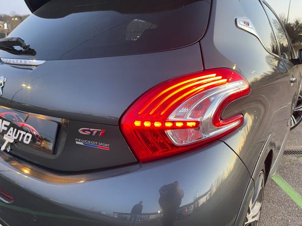 Peugeot 208 1.6 THP 200 GTI 3P