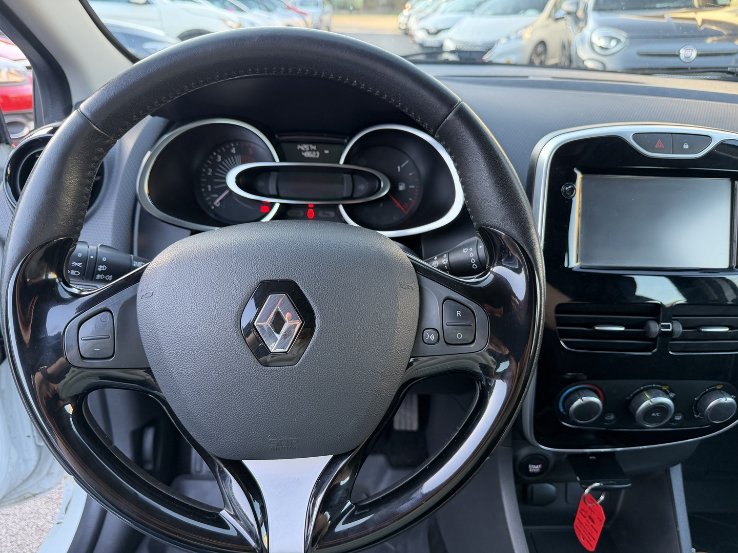 Renault CLIO IV 1.5 DCI 90CH ENERGY BUSINESS 82G 5P