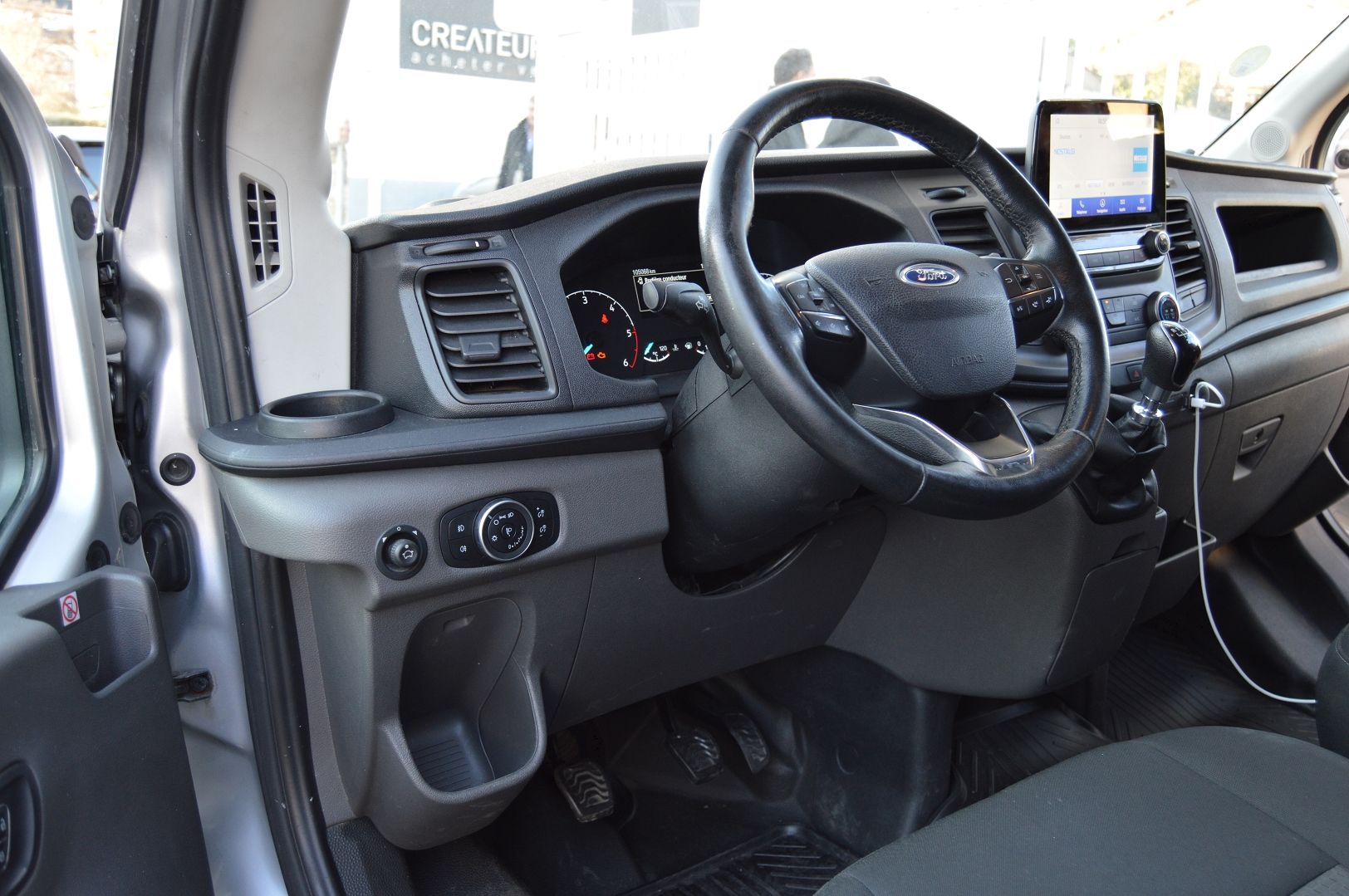 Ford TRANSIT 2T FG T330 L2H2 2.0 ECOBLUE 130CH S&S TREND BUSINESS