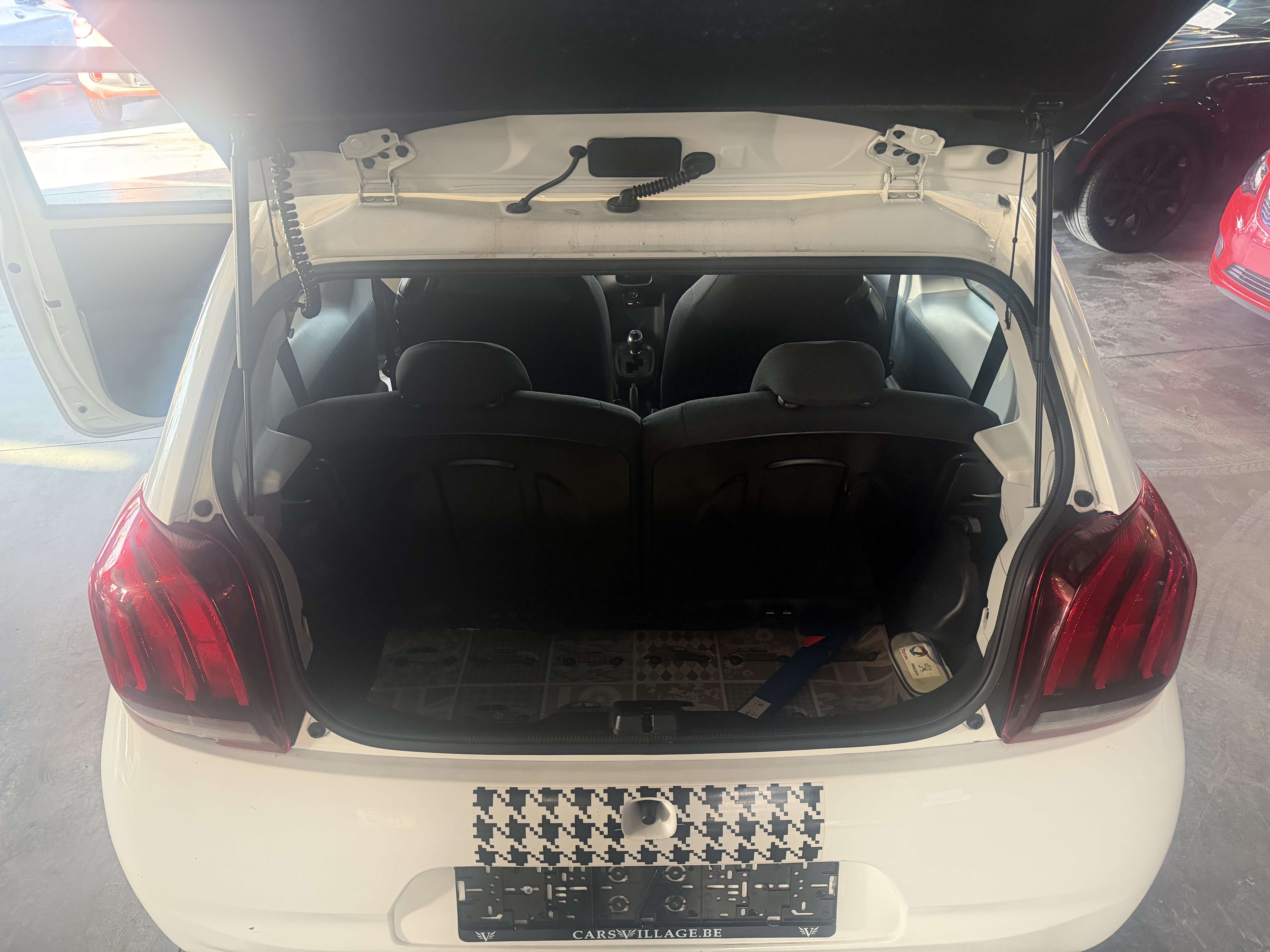 Peugeot 108 108 1.0 VTi Access/AUTOMATIQUE/12 mois de garantie