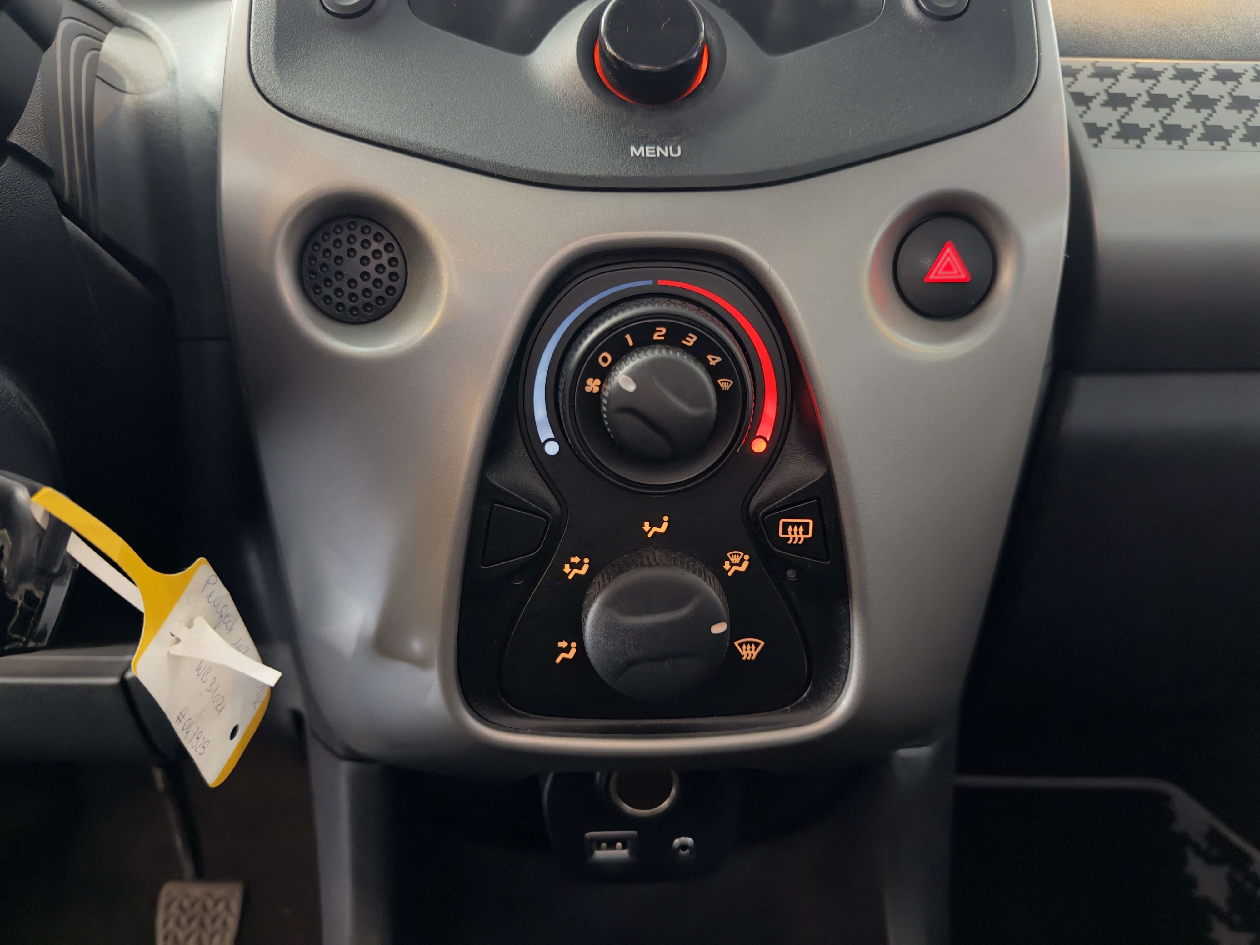 Peugeot 108 108 1.0 VTi Access/AUTOMATIQUE/12 mois de garantie