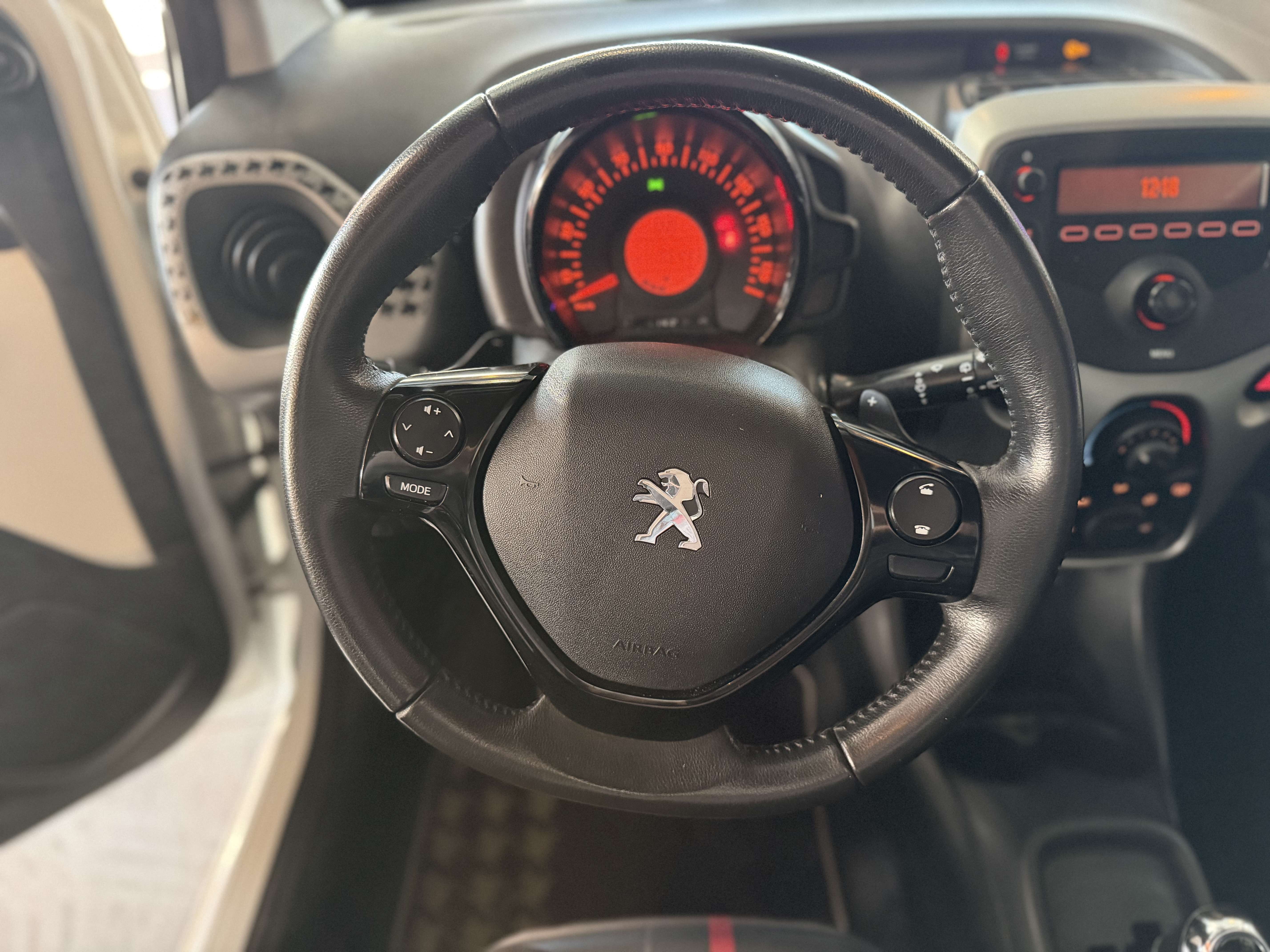 Peugeot 108 108 1.0 VTi Access/AUTOMATIQUE/12 mois de garantie