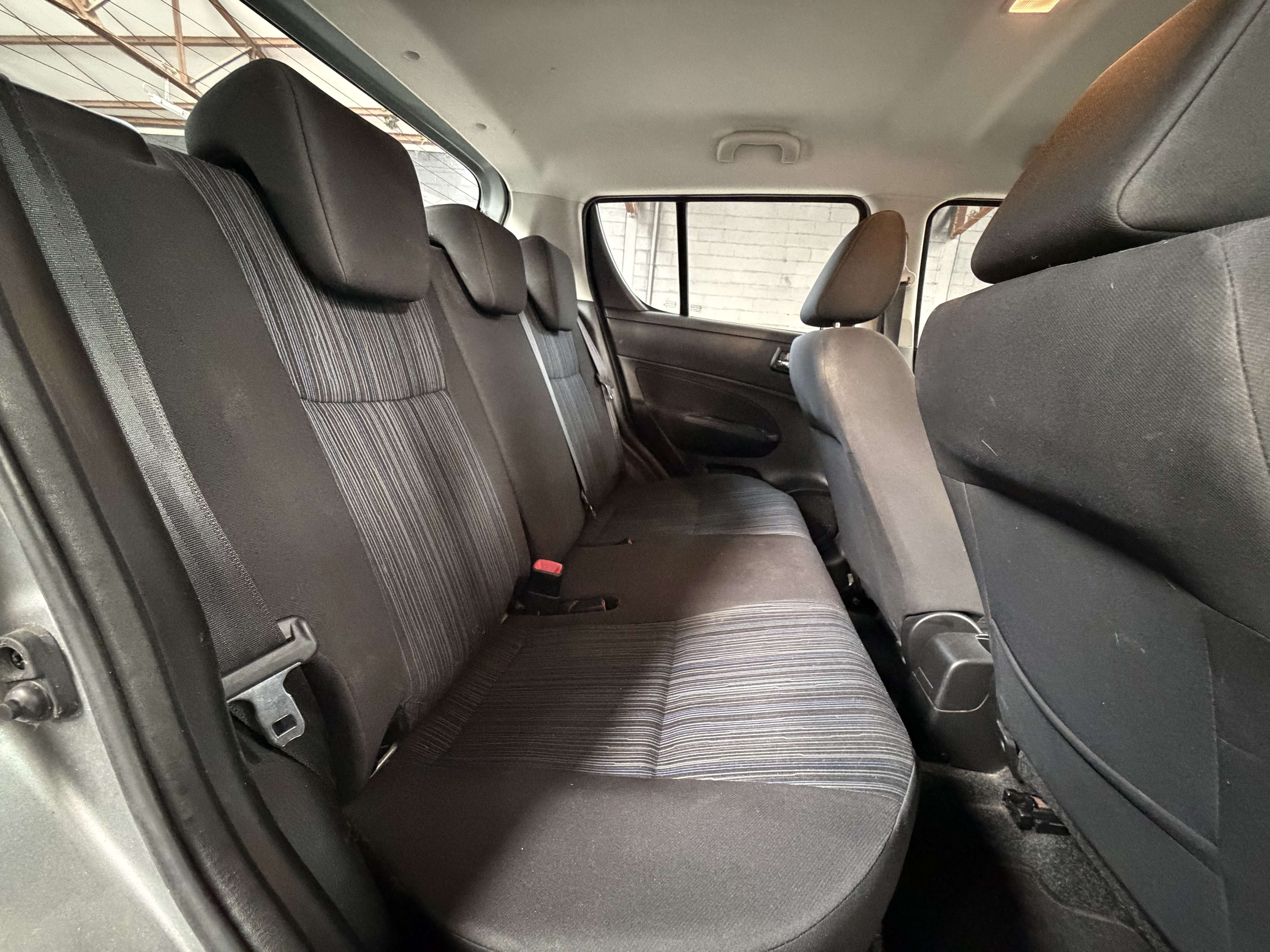 Suzuki Swift 1.3 D * GARANTIE 12 MOIS * CLIM * RADIO * USB