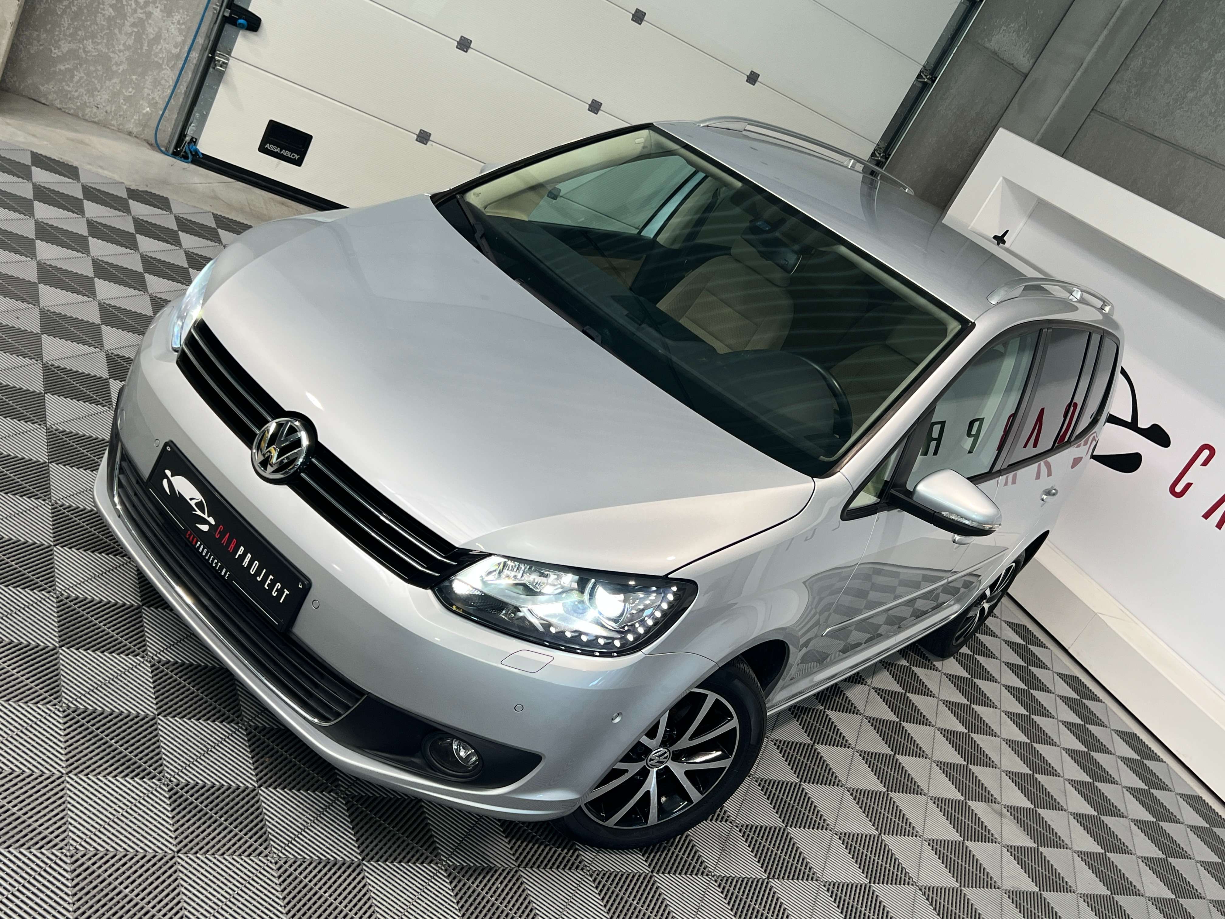 Volkswagen Touran 1.4 TSI Highline DSG/CLIM AUTO/ PDC AV+ARR+CAM/