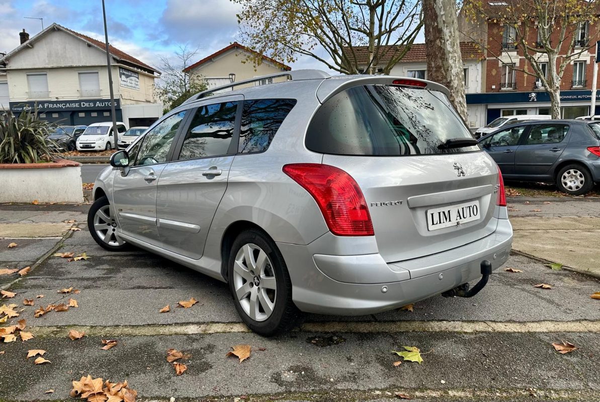 Peugeot 308 1.6 e-HDi 112 PACK FAMILY