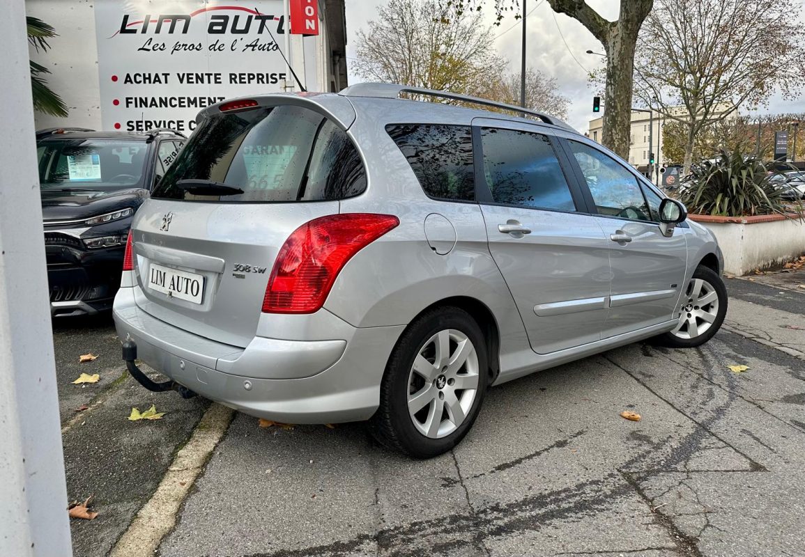 Peugeot 308 1.6 e-HDi 112 PACK FAMILY