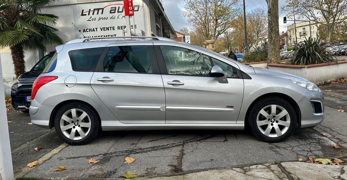 Peugeot 308 1.6 e-HDi 112 PACK FAMILY