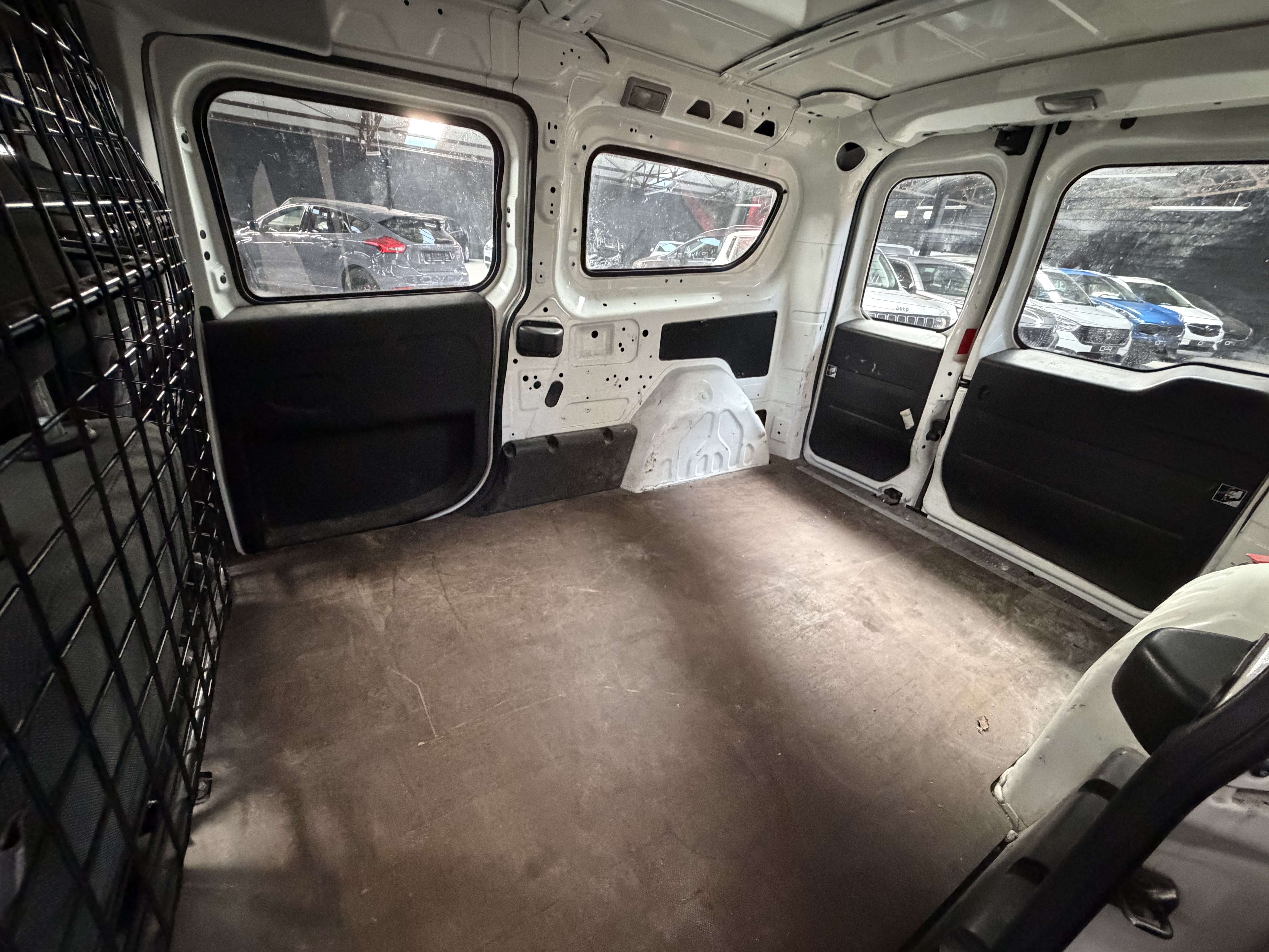 Fiat Doblo 1.3 D * UTILITAIRE * ATT REMORQUE * CLIM * BT